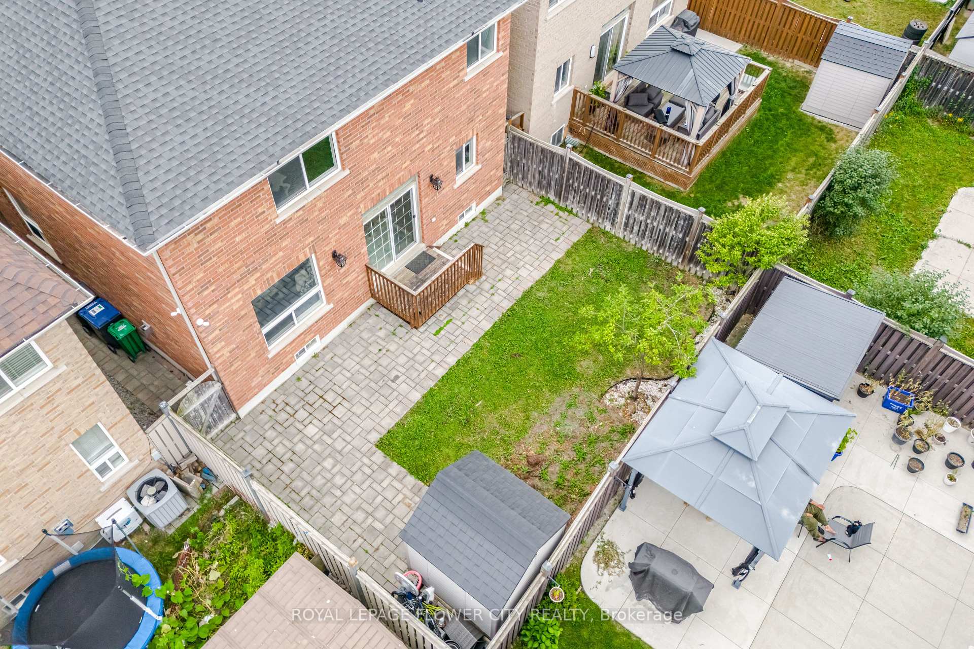 Photo 40 of 39 Hadfield Circle, Brampton, Sandringham-Wellington — HOMEH