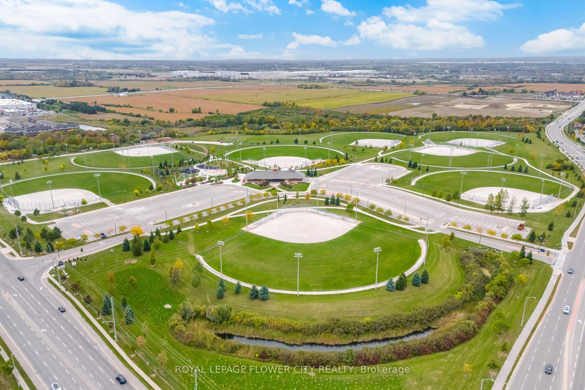 Photo 44 of 39 Hadfield Circle, Brampton, Sandringham-Wellington — HOMEH