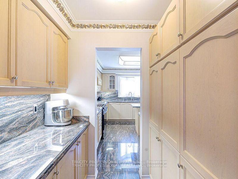 Photo 22 of 61 Woodvalley Drive, Brampton, Fletcher's Meadow — HOMEH