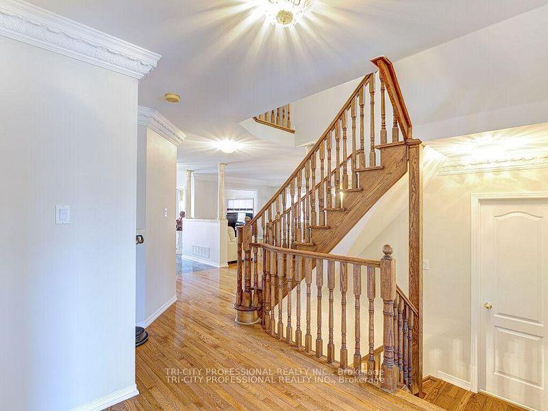 Photo 27 of 61 Woodvalley Drive, Brampton, Fletcher's Meadow — HOMEH