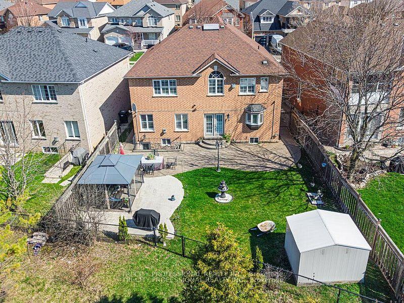 Photo 36 of 61 Woodvalley Drive, Brampton, Fletcher's Meadow — HOMEH