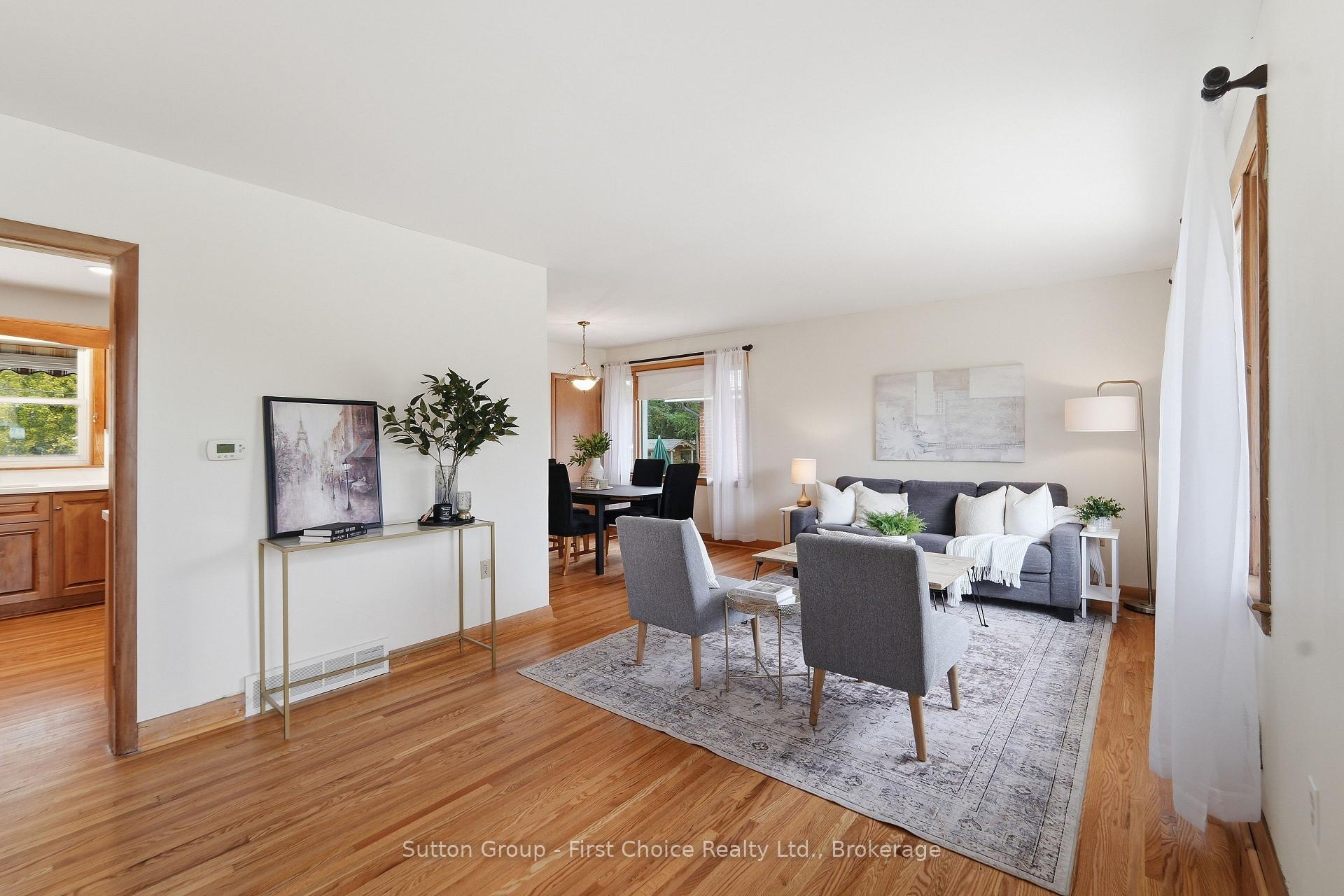Photo 5 of 151 Woods Street, Stratford — HOMEH