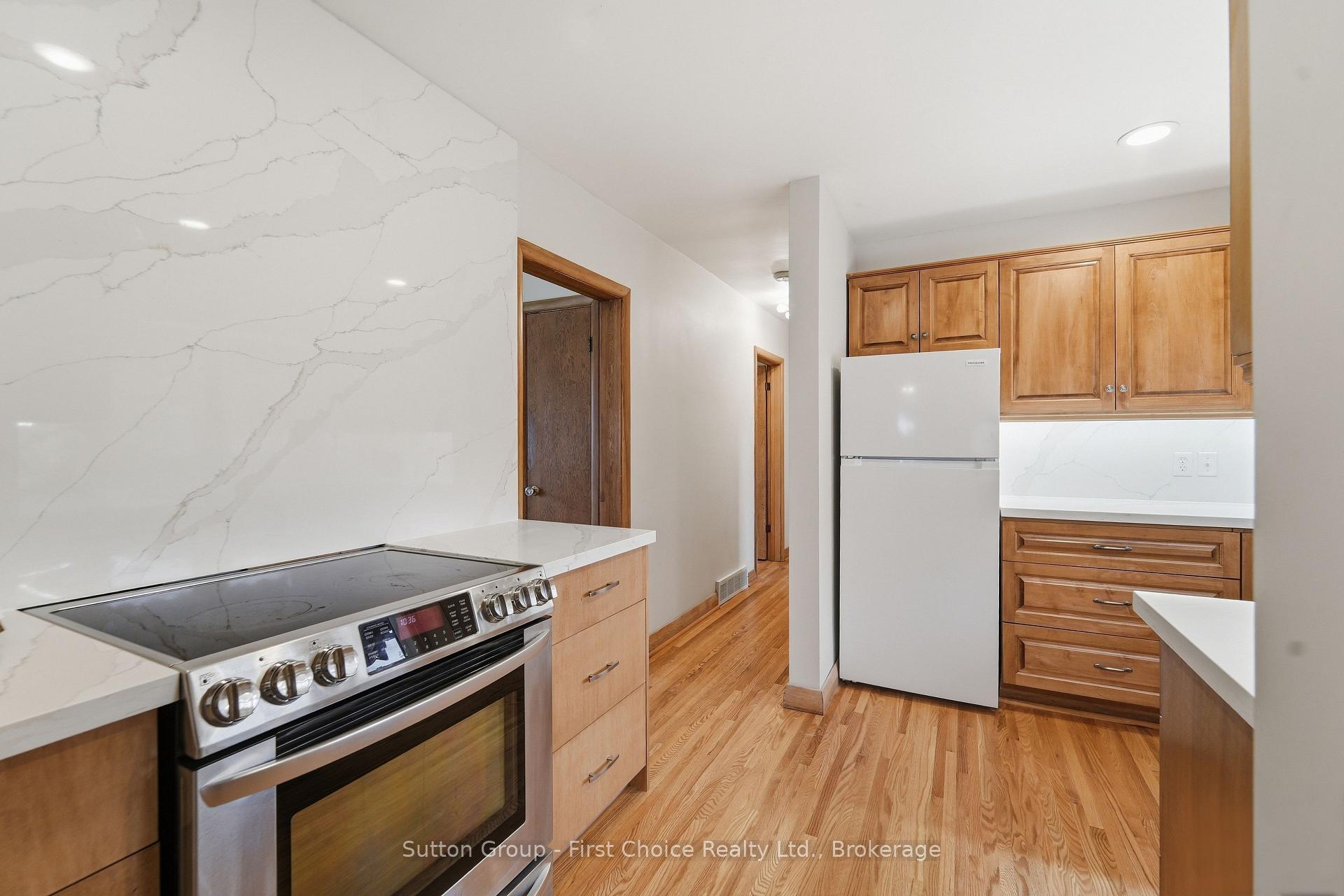 Photo 11 of 151 Woods Street, Stratford — HOMEH