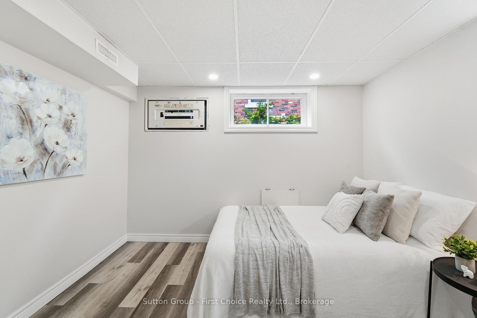 Photo 35 of 151 Woods Street, Stratford — HOMEH