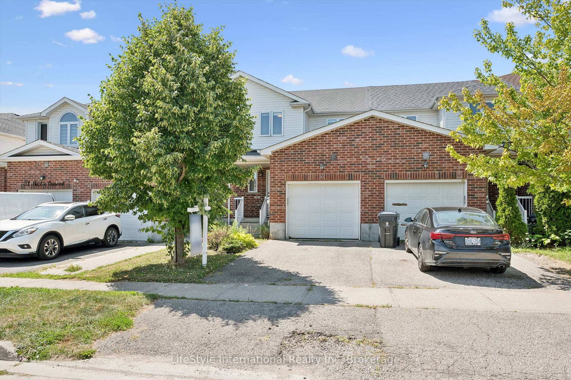 Photo 3 of 47 Hasler Crescent, Guelph, Pineridge/Westminster Woods — HOMEH