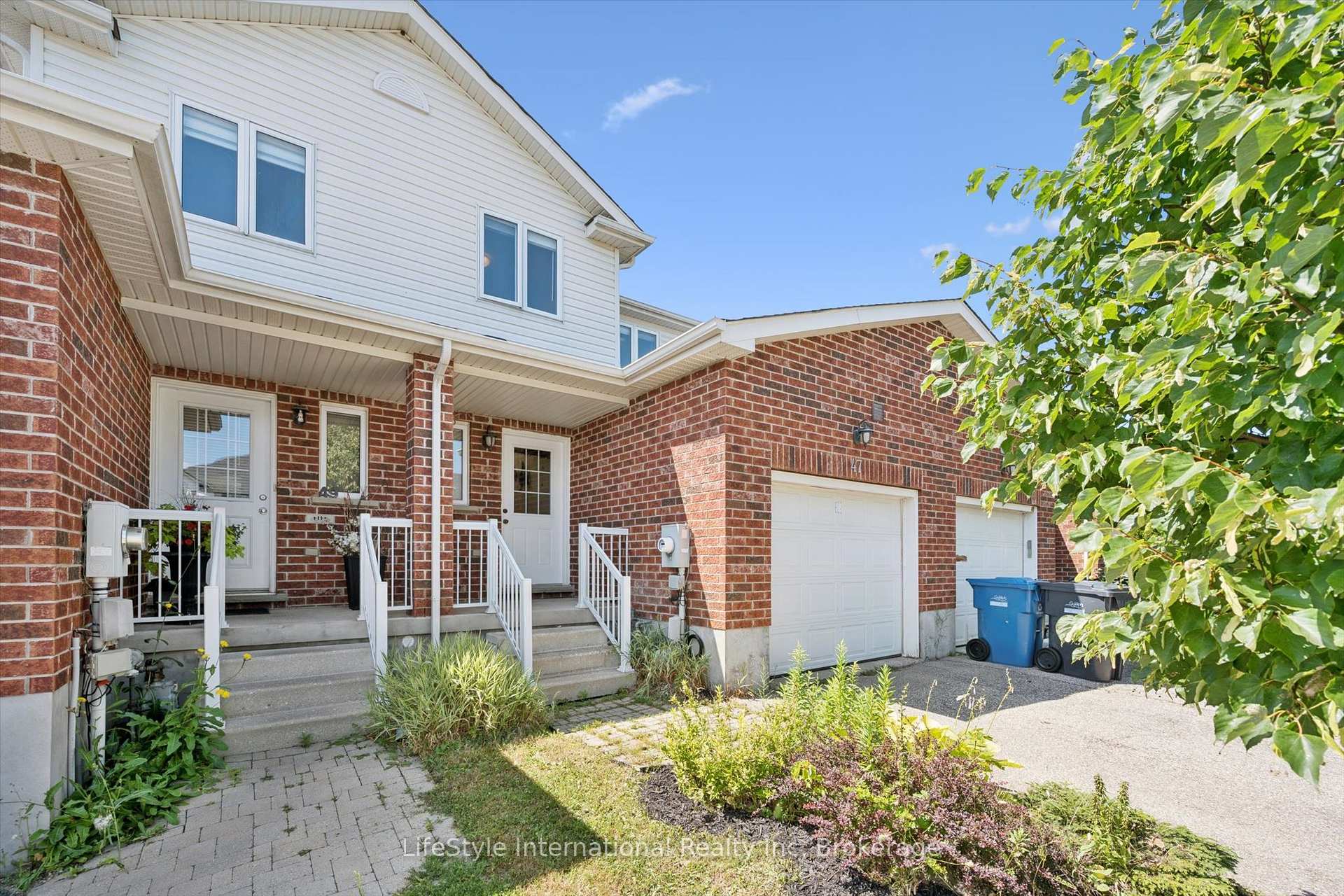 Photo 4 of 47 Hasler Crescent, Guelph, Pineridge/Westminster Woods — HOMEH