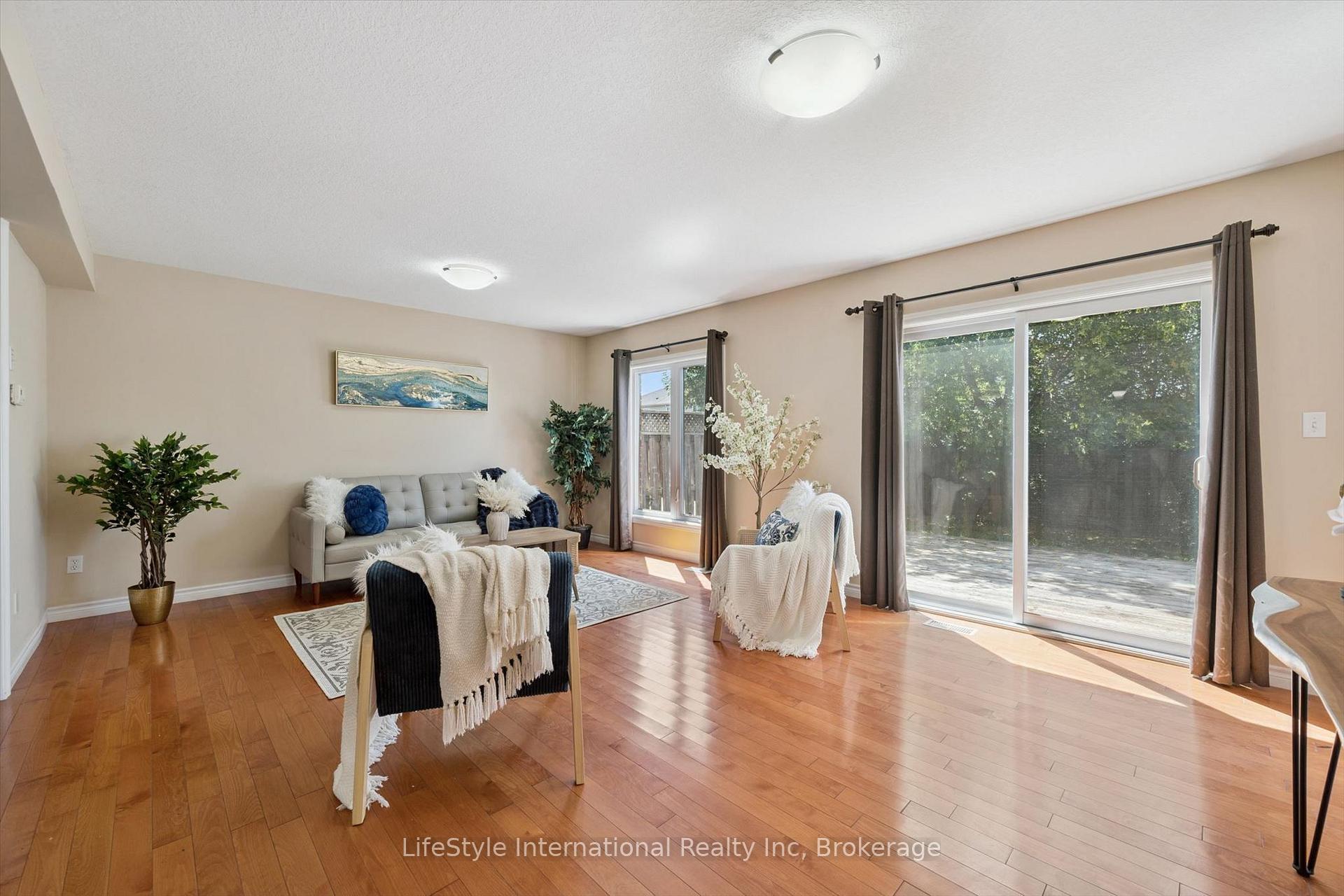 Photo 7 of 47 Hasler Crescent, Guelph, Pineridge/Westminster Woods — HOMEH