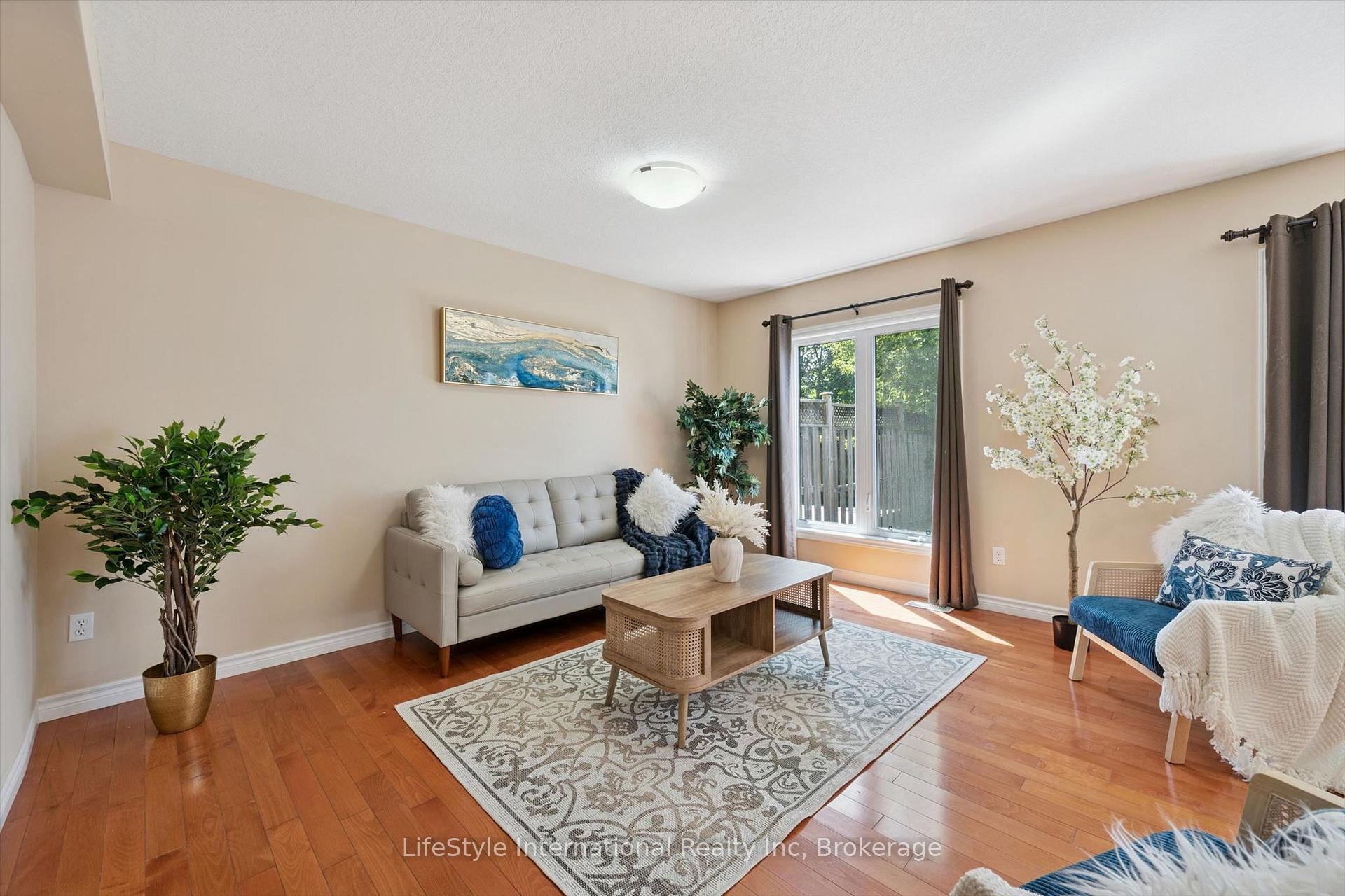 Photo 8 of 47 Hasler Crescent, Guelph, Pineridge/Westminster Woods — HOMEH