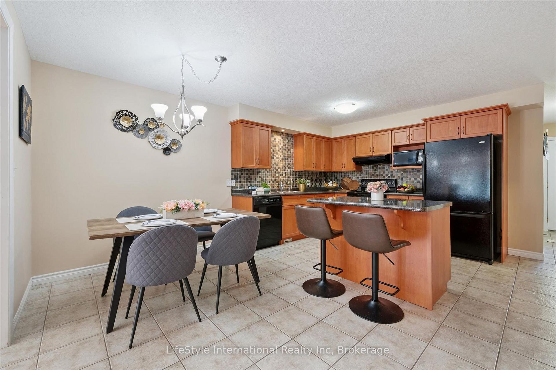 Photo 12 of 47 Hasler Crescent, Guelph, Pineridge/Westminster Woods — HOMEH