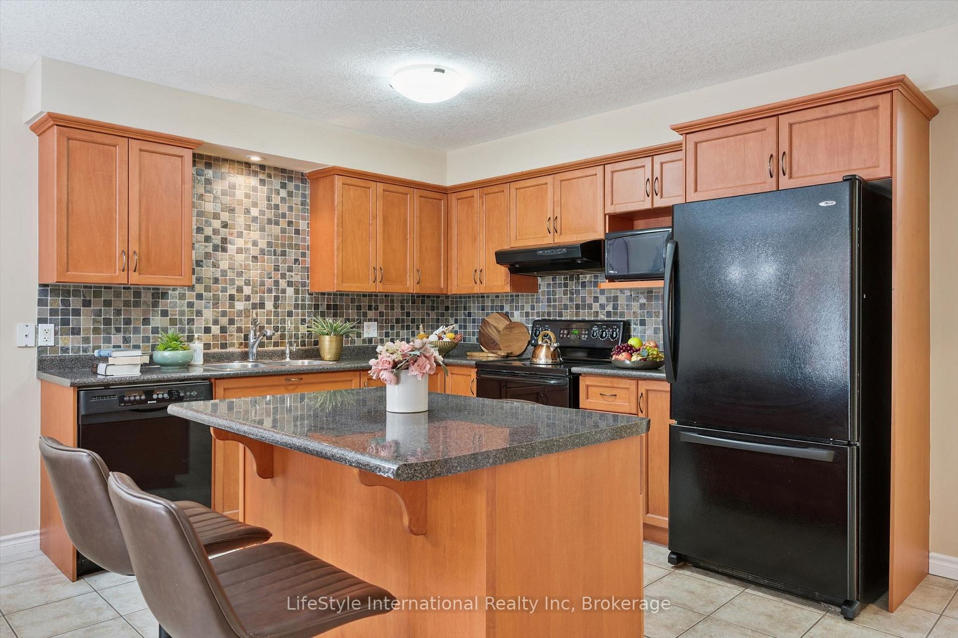 Photo 13 of 47 Hasler Crescent, Guelph, Pineridge/Westminster Woods — HOMEH