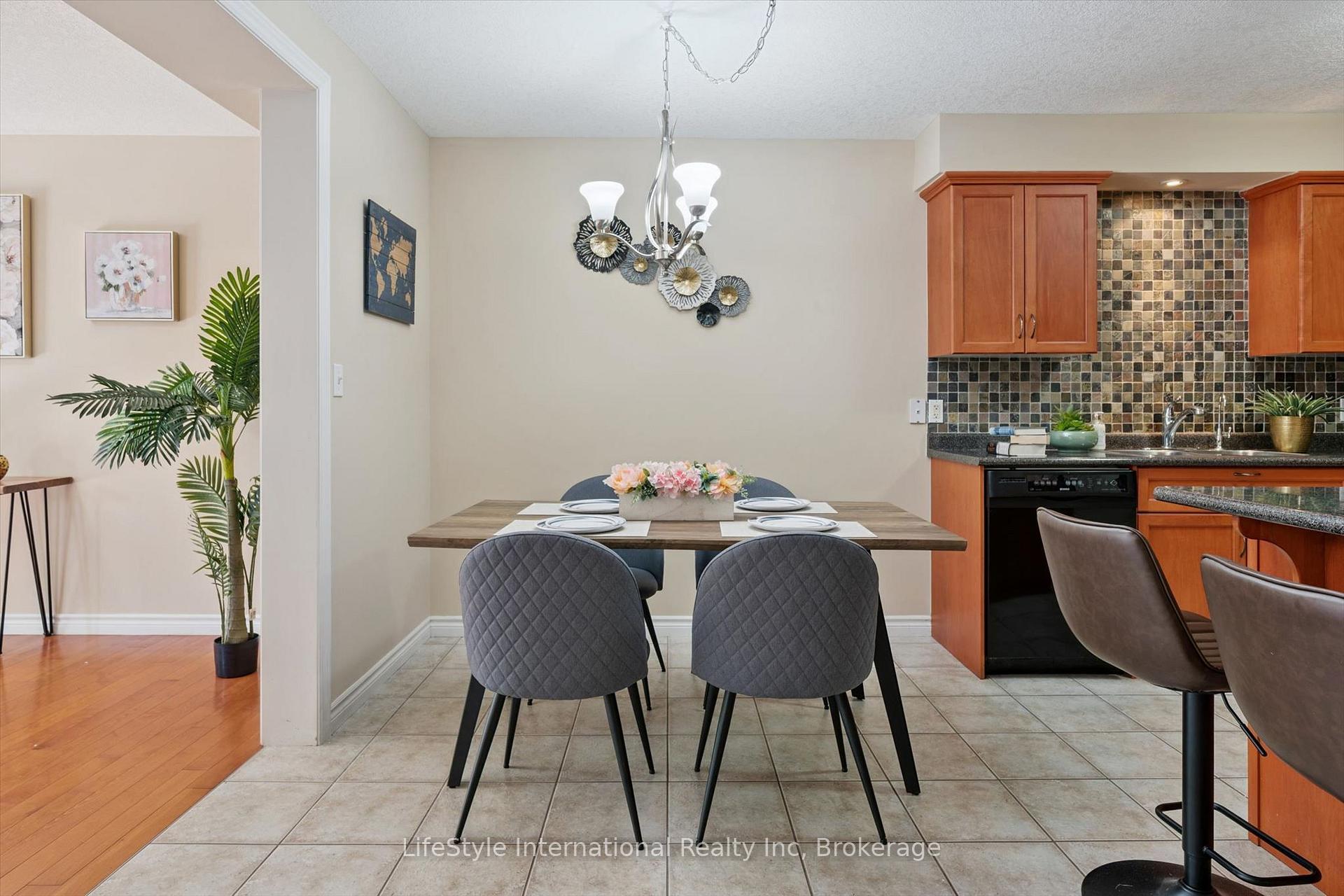 Photo 18 of 47 Hasler Crescent, Guelph, Pineridge/Westminster Woods — HOMEH