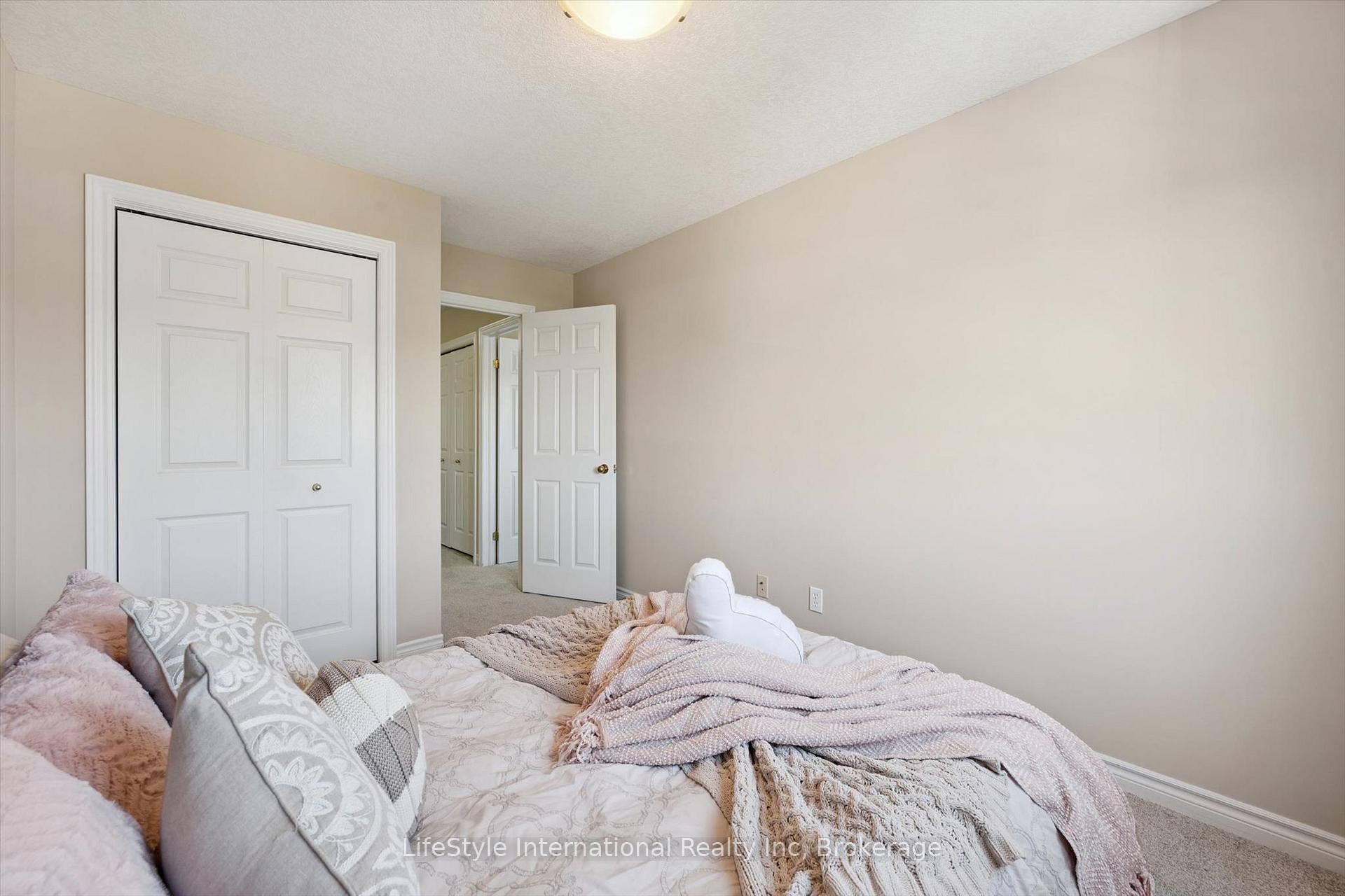 Photo 23 of 47 Hasler Crescent, Guelph, Pineridge/Westminster Woods — HOMEH