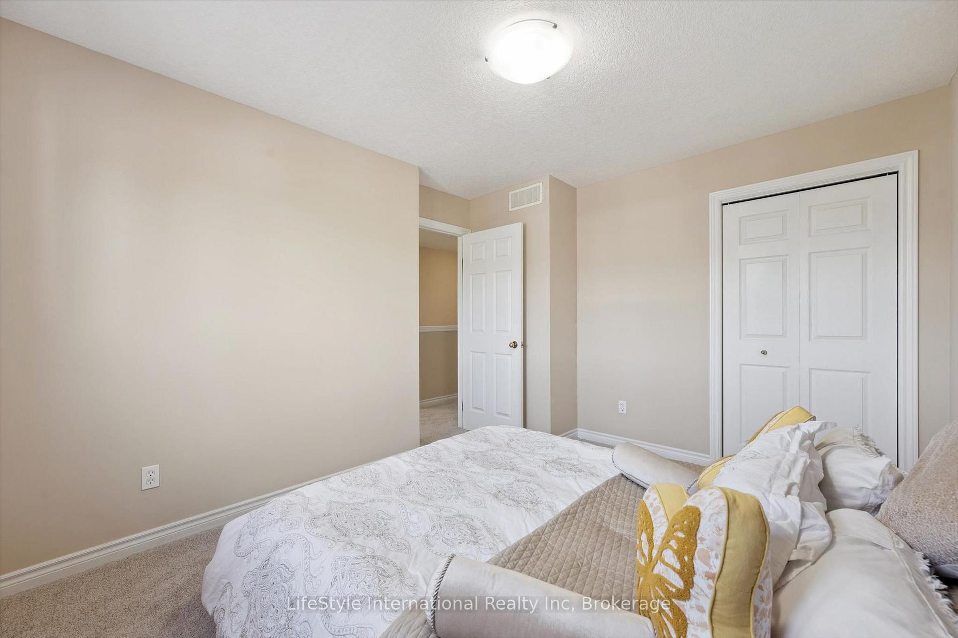 Photo 25 of 47 Hasler Crescent, Guelph, Pineridge/Westminster Woods — HOMEH