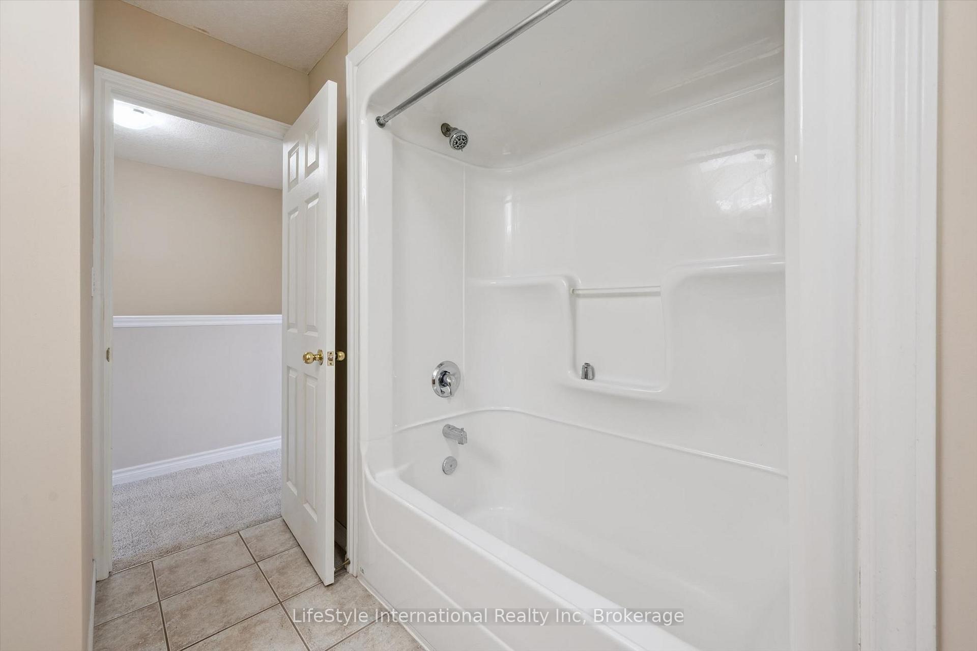 Photo 27 of 47 Hasler Crescent, Guelph, Pineridge/Westminster Woods — HOMEH