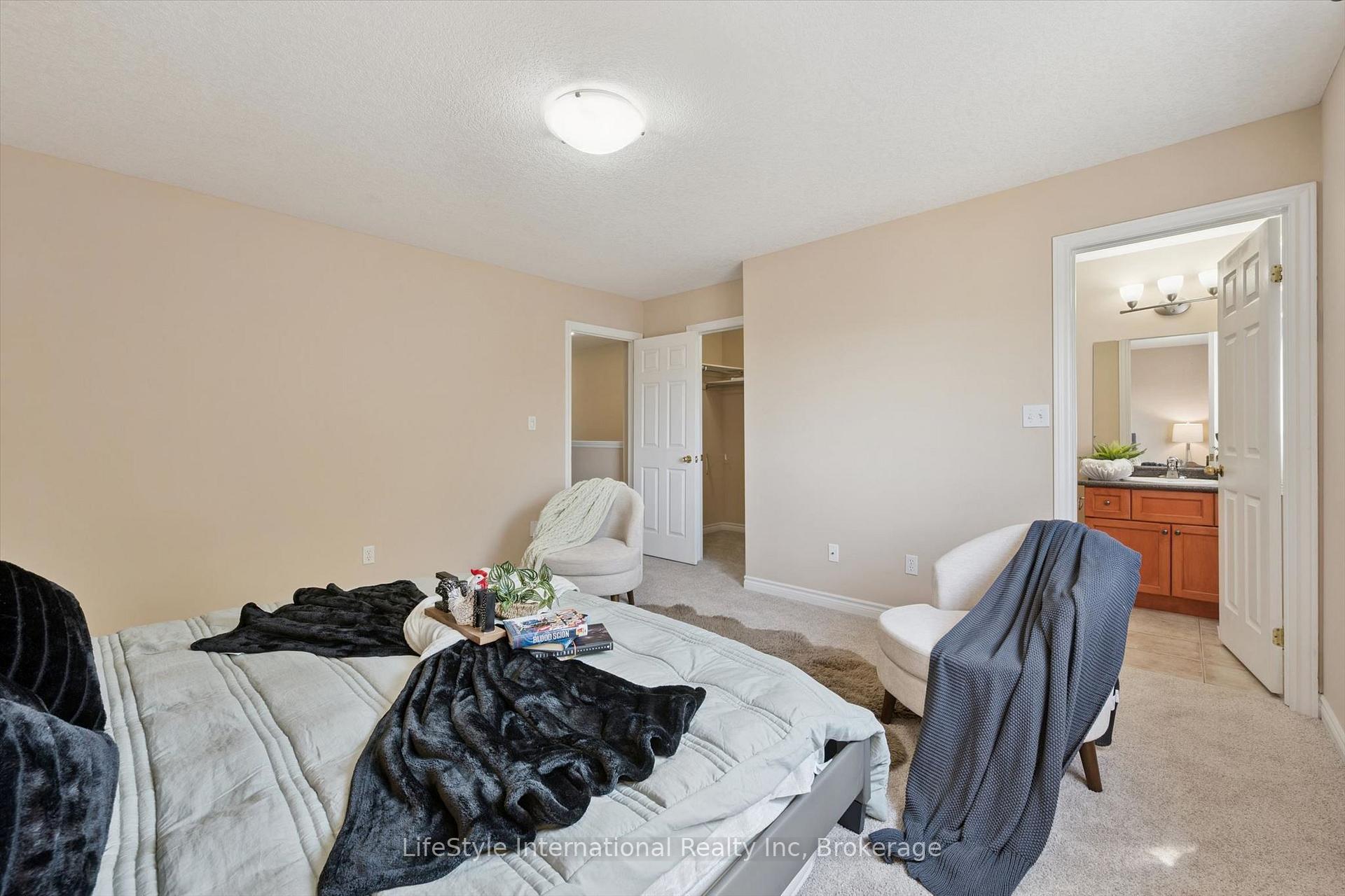 Photo 30 of 47 Hasler Crescent, Guelph, Pineridge/Westminster Woods — HOMEH