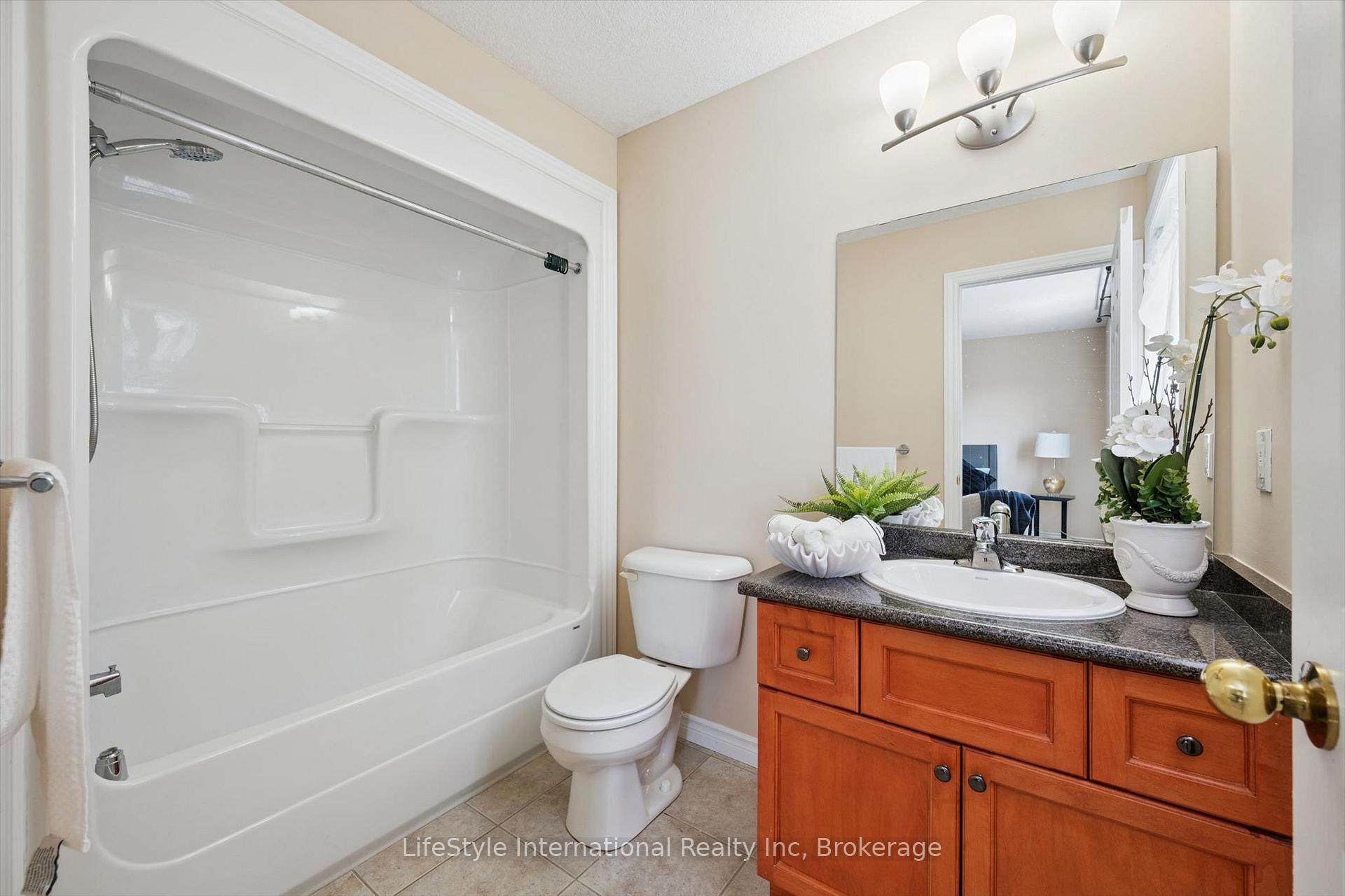 Photo 31 of 47 Hasler Crescent, Guelph, Pineridge/Westminster Woods — HOMEH