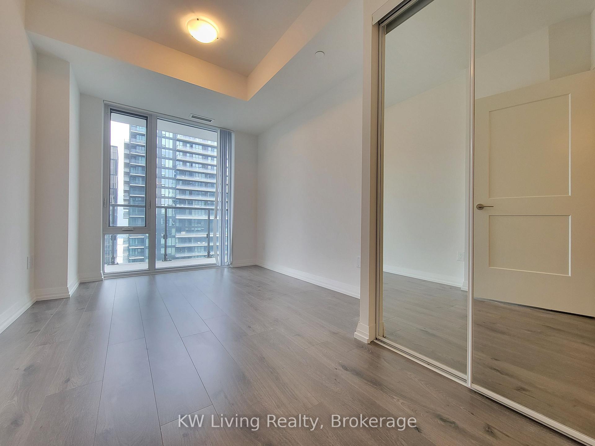 Photo 9 of Unit 4211, 8 Widmer Street, Toronto, Waterfront Communities — HOMEH