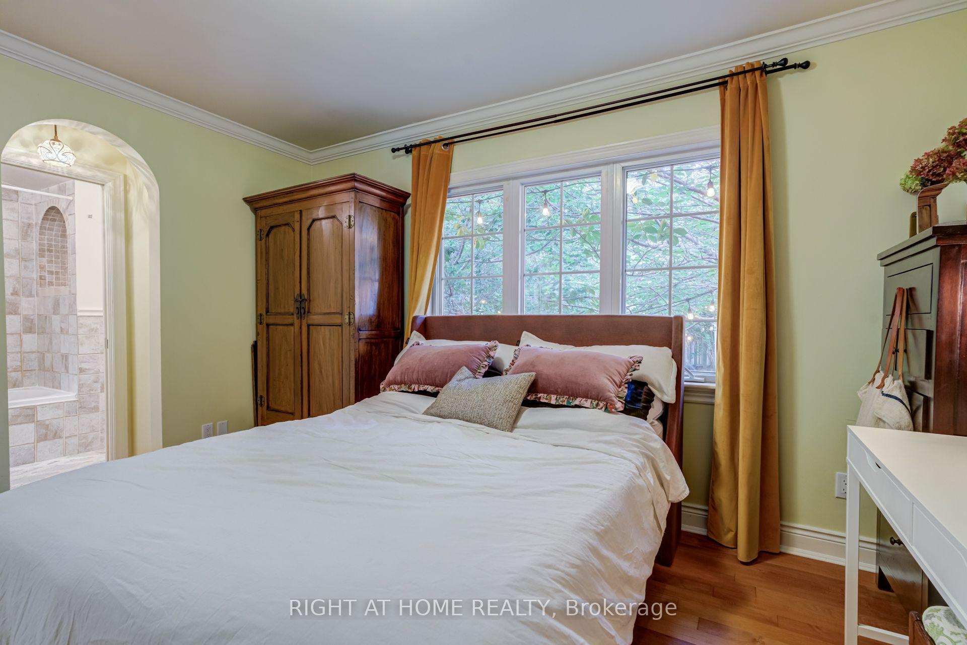 Photo 9 of 1627 Rometown Drive, Mississauga, Lakeview — HOMEH