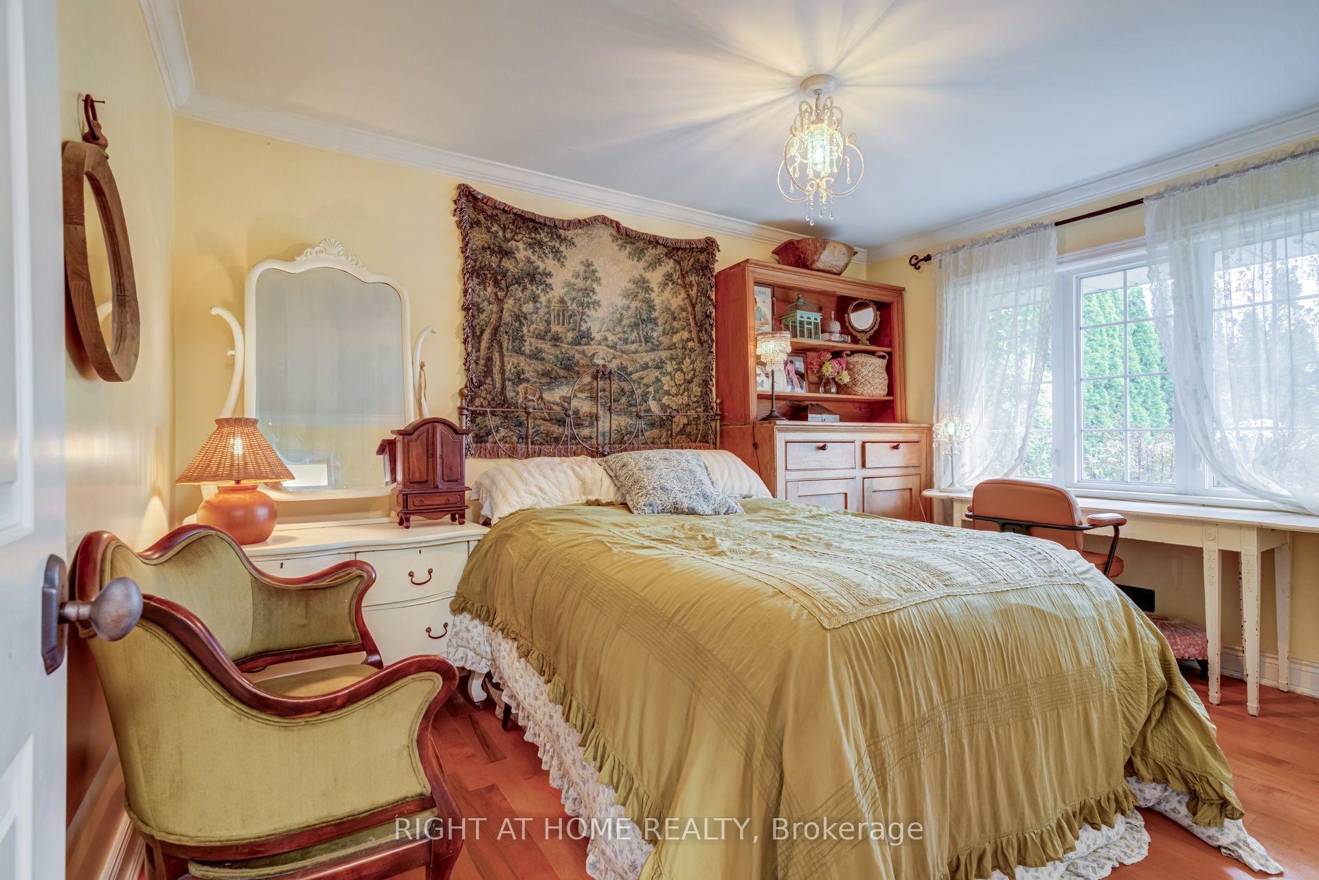 Photo 12 of 1627 Rometown Drive, Mississauga, Lakeview — HOMEH
