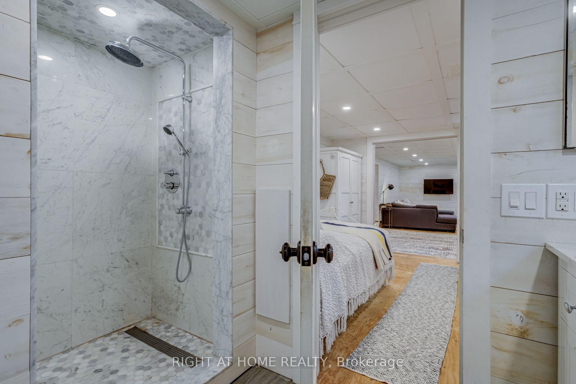 Photo 20 of 1627 Rometown Drive, Mississauga, Lakeview — HOMEH
