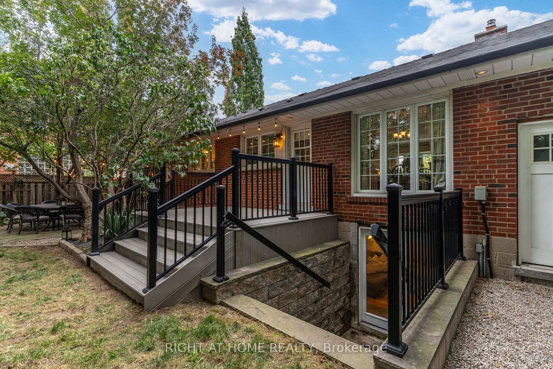 Photo 24 of 1627 Rometown Drive, Mississauga, Lakeview — HOMEH