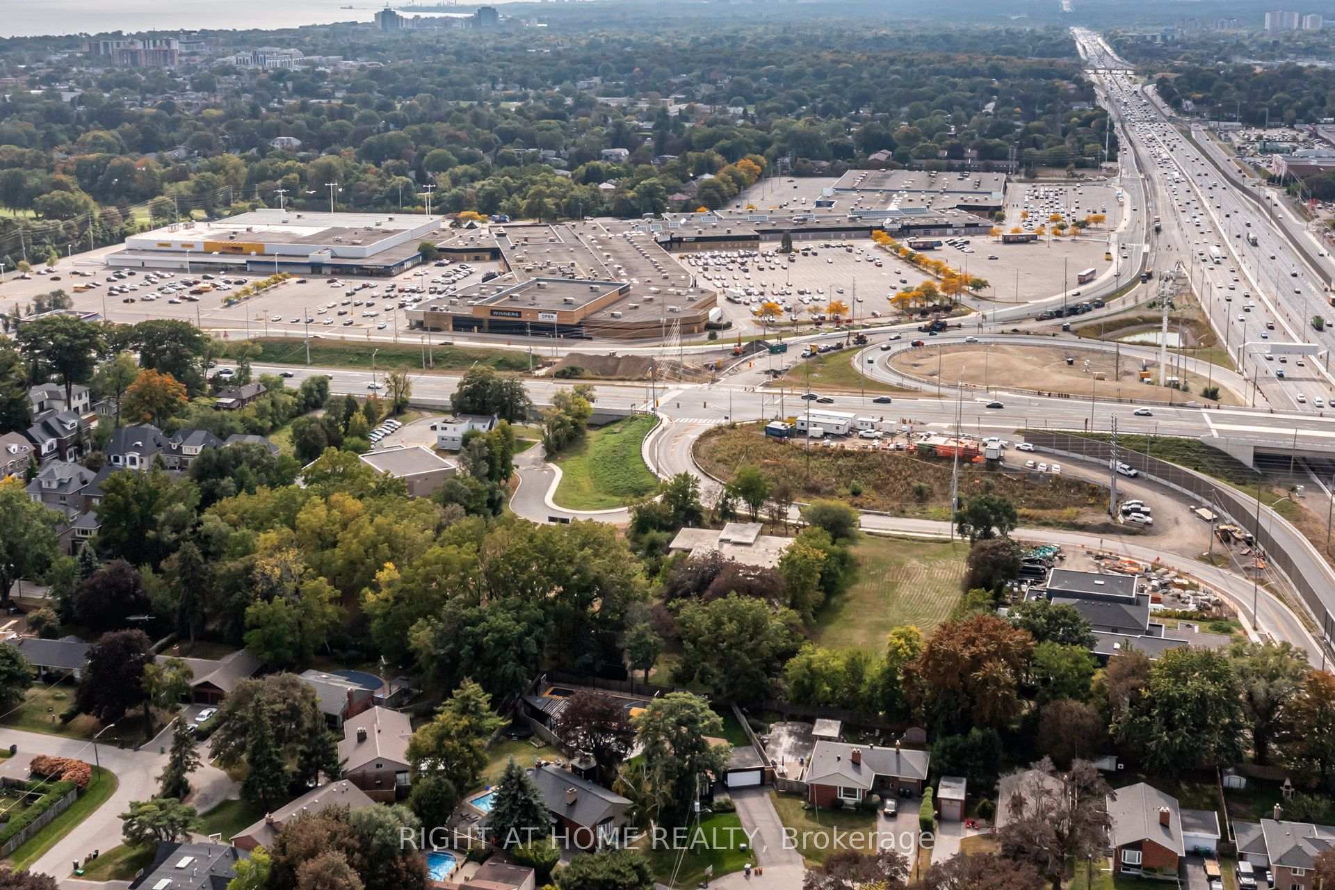 Photo 35 of 1627 Rometown Drive, Mississauga, Lakeview — HOMEH