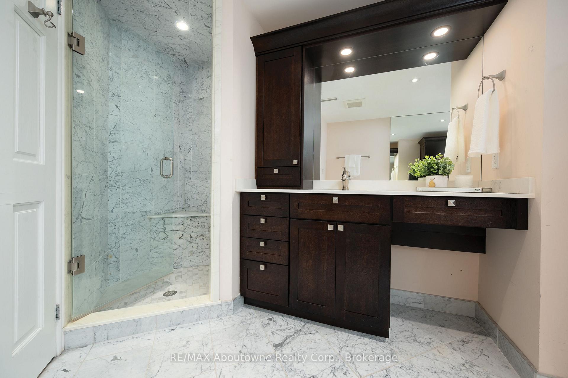 Photo 16 of Unit 1105, 100 Lakeshore Road E, Oakville, Old Oakville — HOMEH