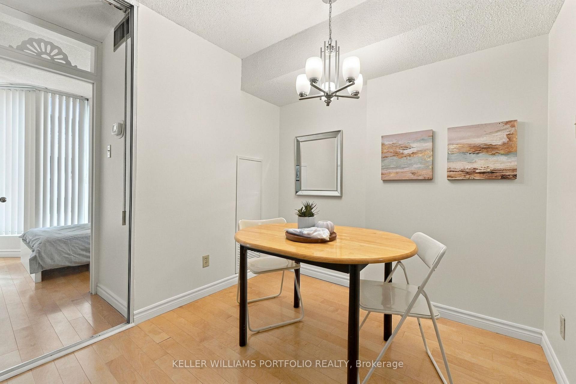 Photo 6 of Unit 2304, 55 Centre Avenue, Toronto, Bay Street Corridor — HOMEH