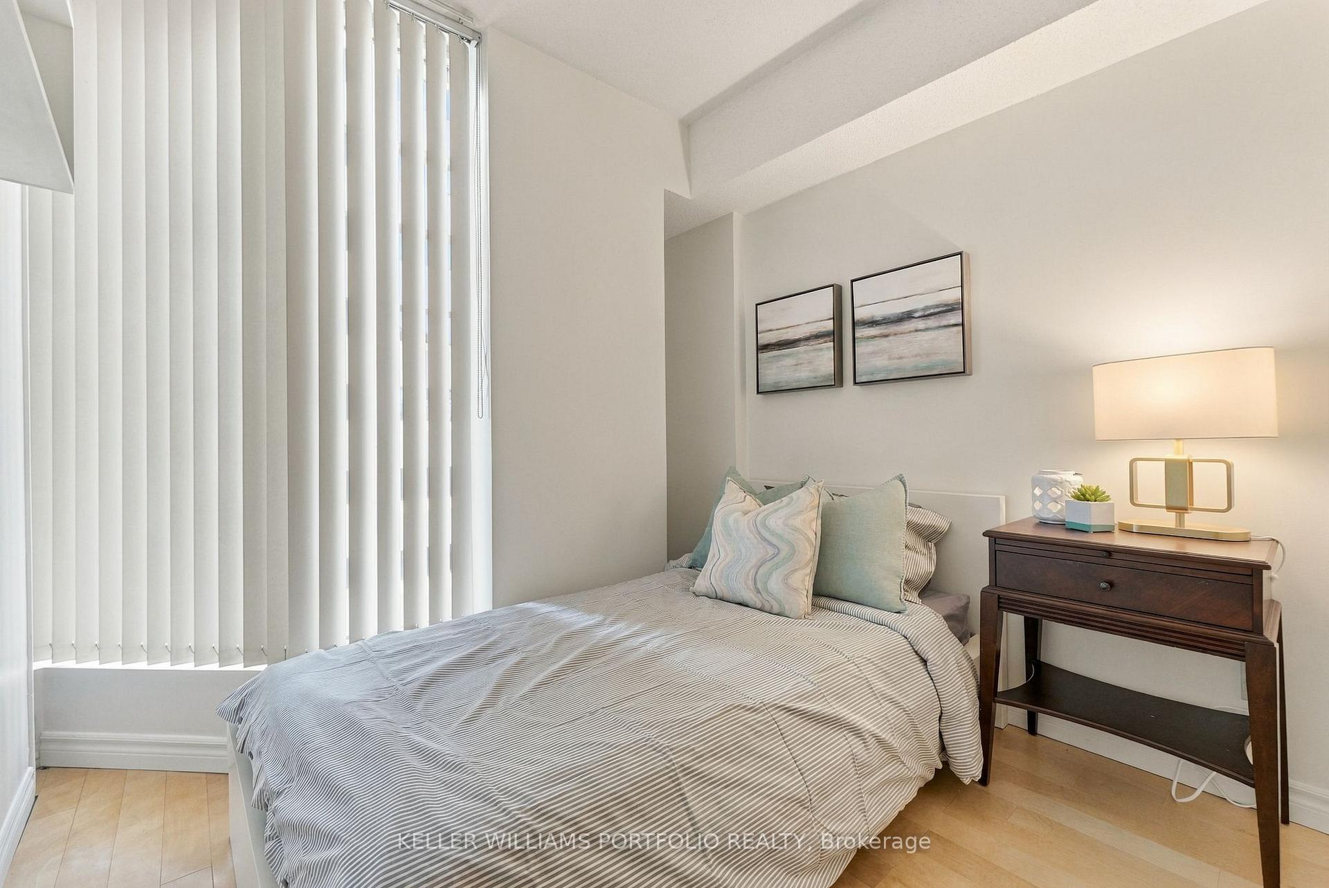 Photo 16 of Unit 2304, 55 Centre Avenue, Toronto, Bay Street Corridor — HOMEH