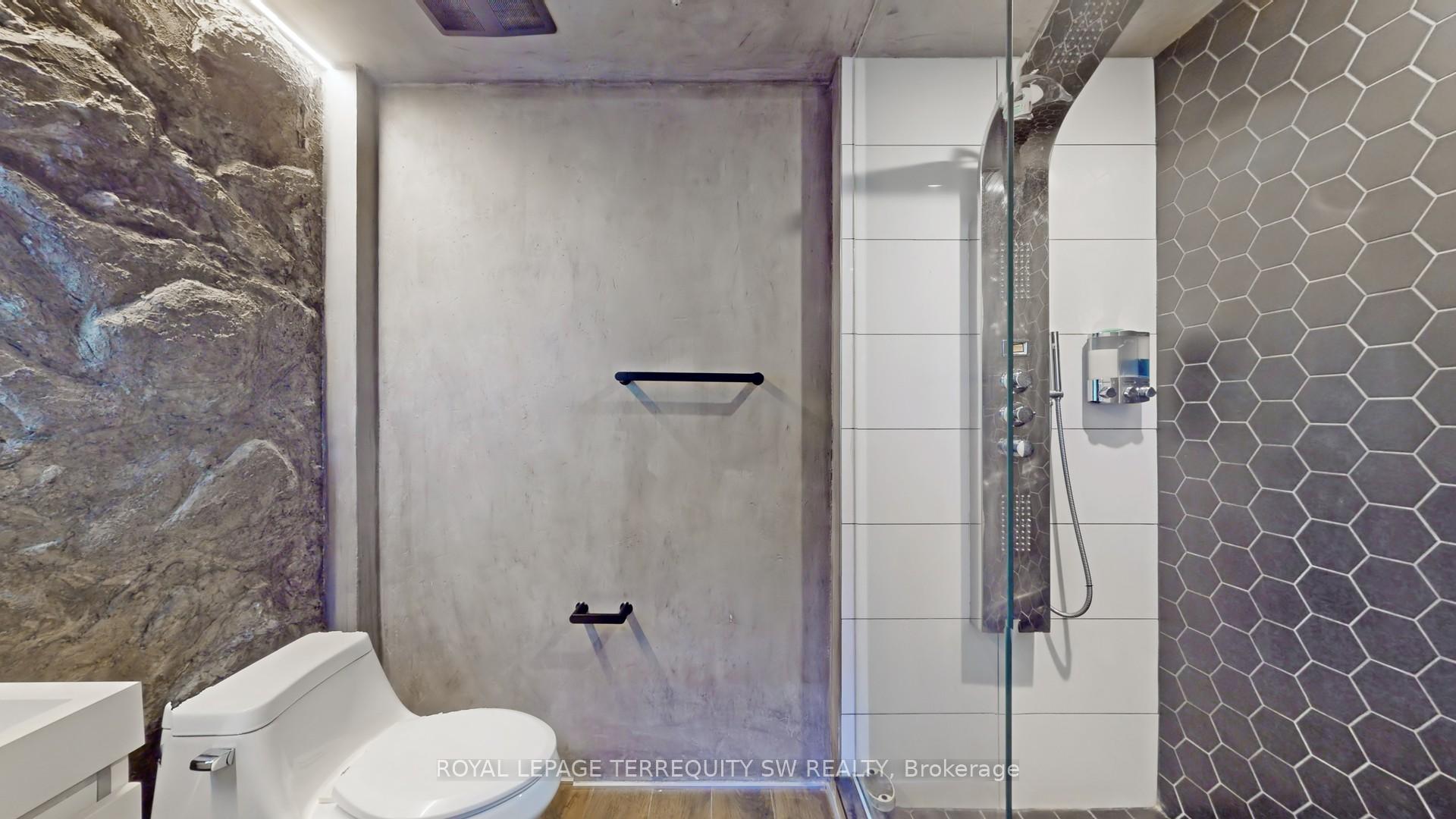 Photo 15 of Unit 124, 326 Carlaw Avenue, Toronto, South Riverdale — HOMEH