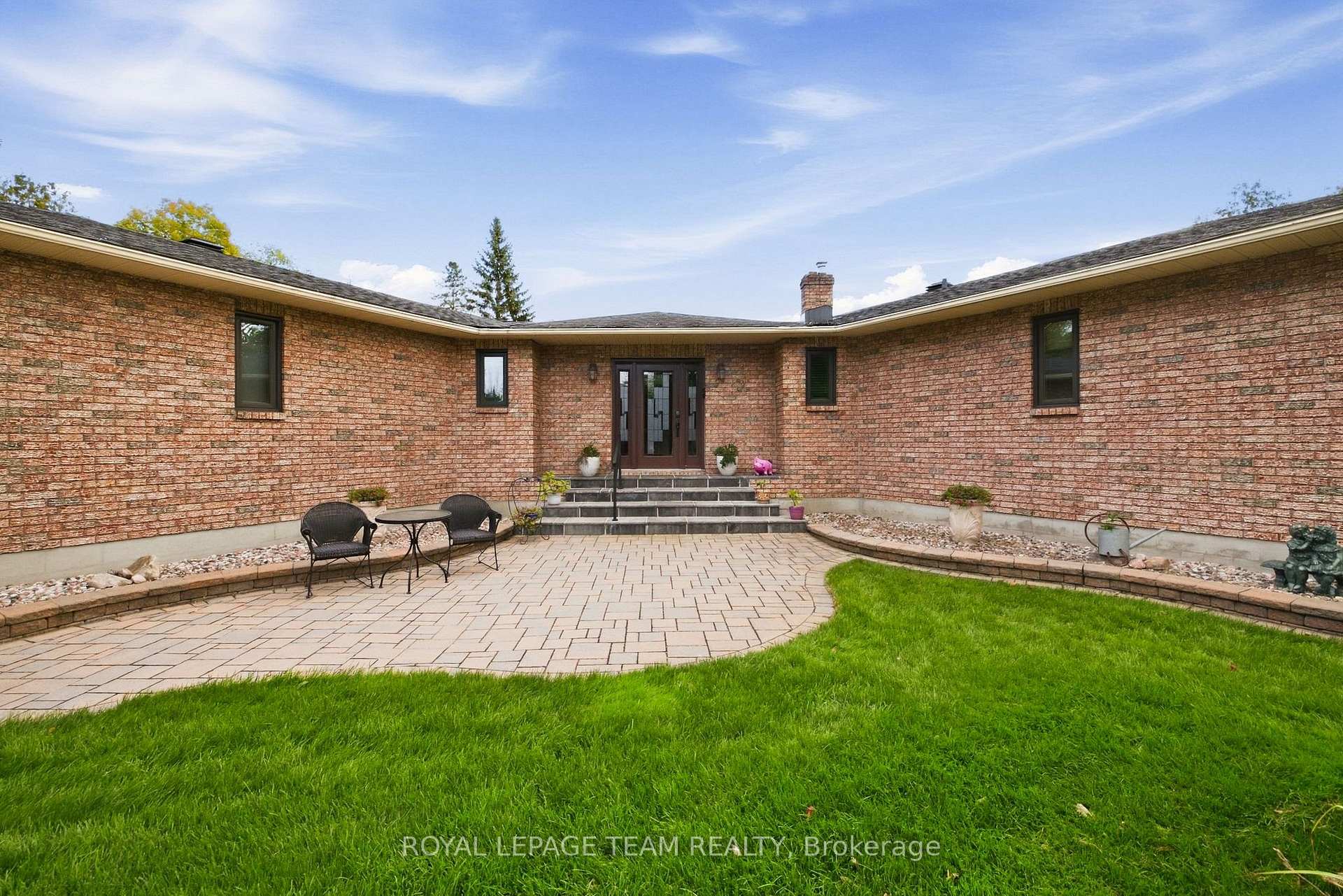 Photo 2 of 6100 Gough Road, Ottawa, Greely — HOMEH