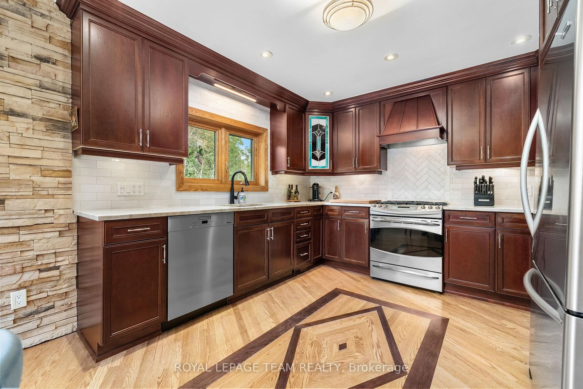 Photo 5 of 6100 Gough Road, Ottawa, Greely — HOMEH
