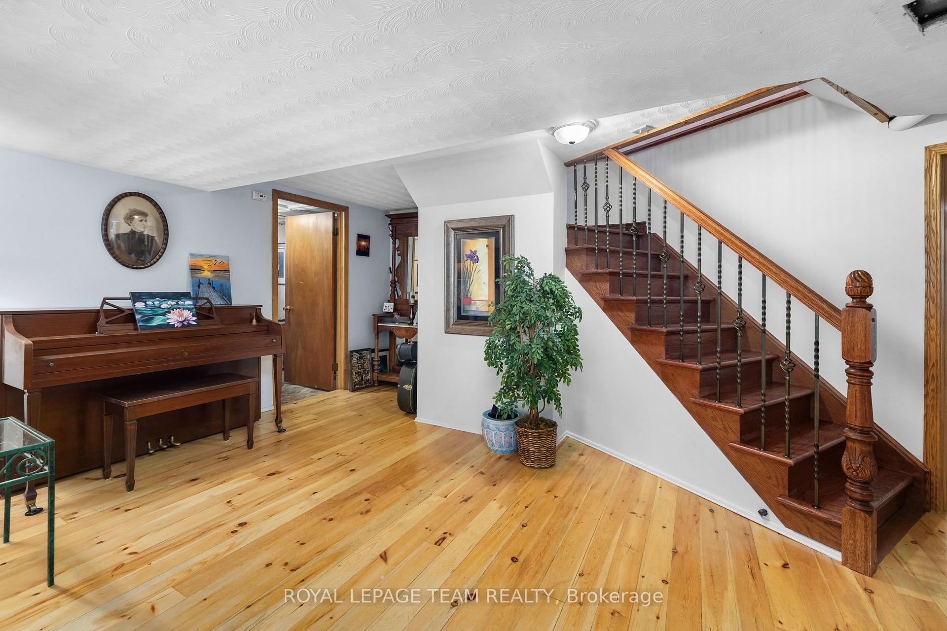Photo 20 of 6100 Gough Road, Ottawa, Greely — HOMEH
