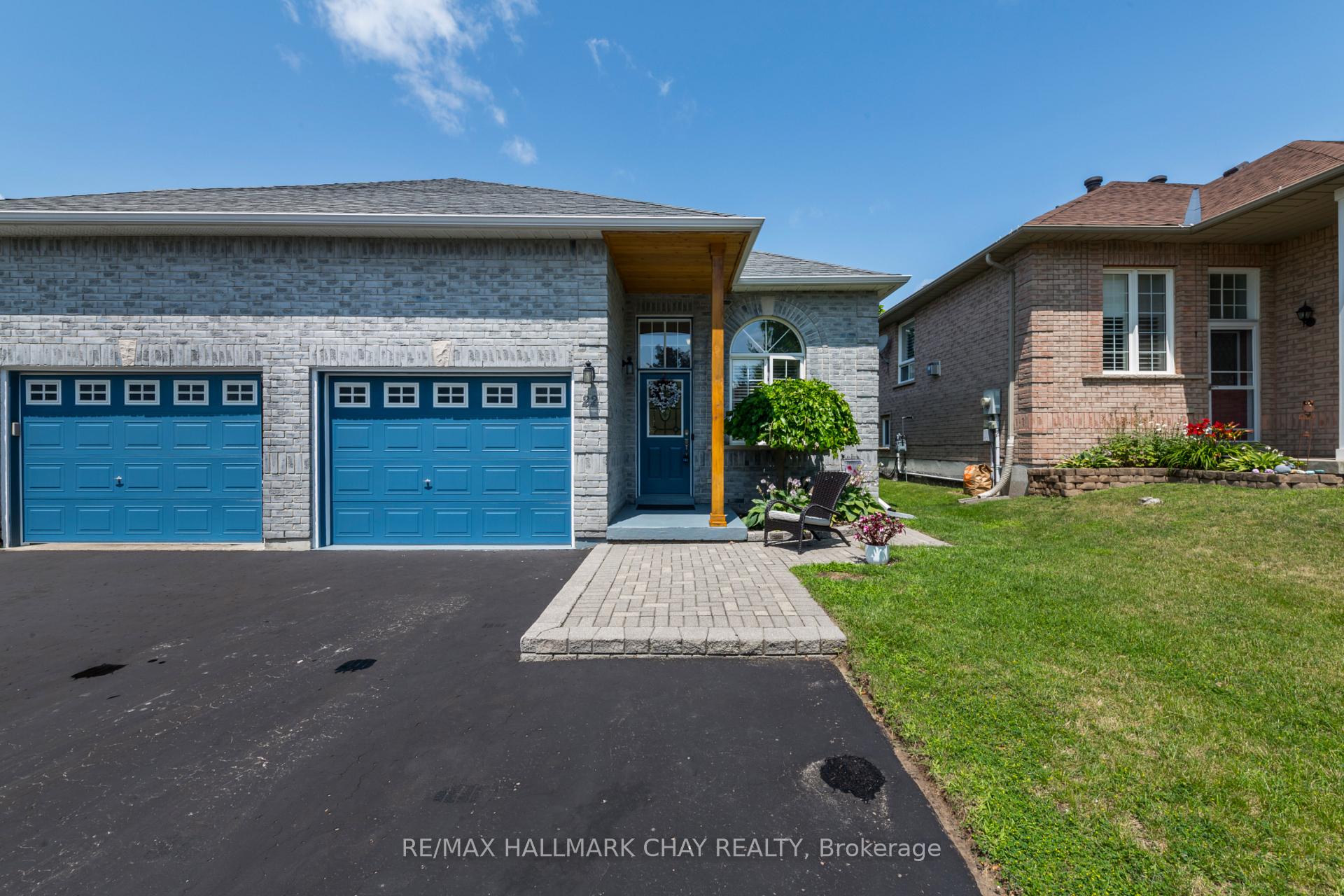 Photo 1 of 22 Peter Street, Barrie, Ardagh — HOMEH