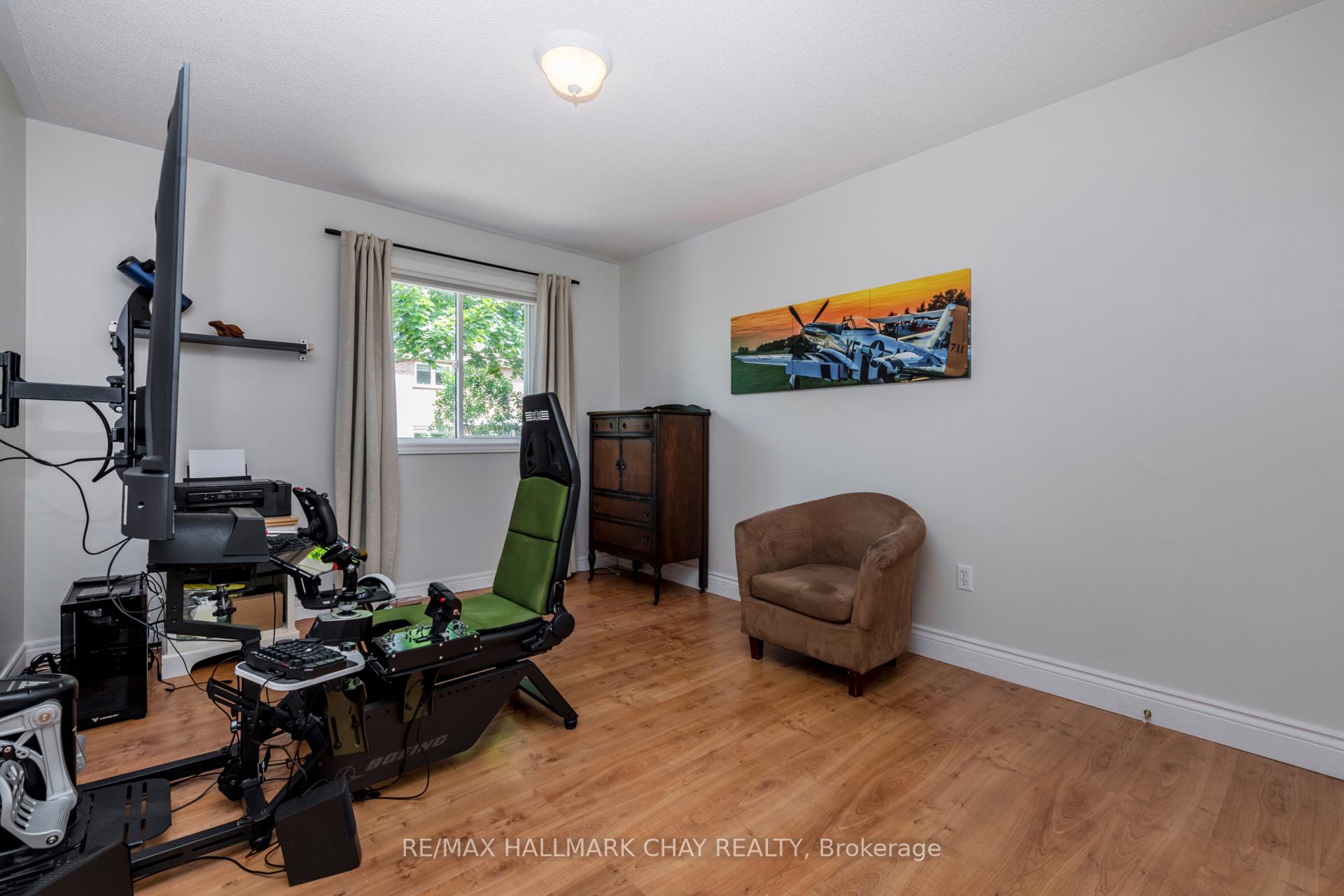 Photo 17 of 22 Peter Street, Barrie, Ardagh — HOMEH