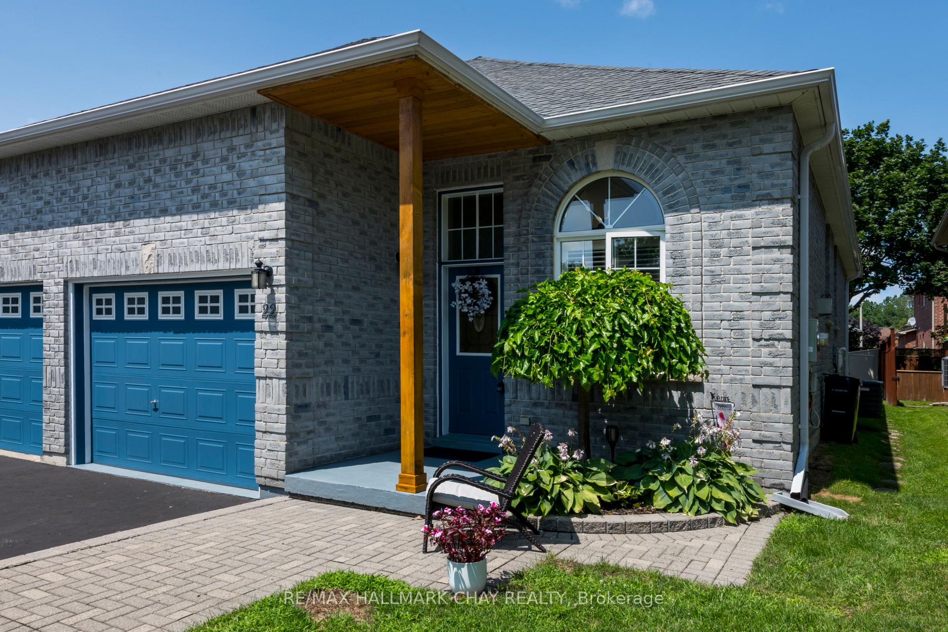Photo 32 of 22 Peter Street, Barrie, Ardagh — HOMEH