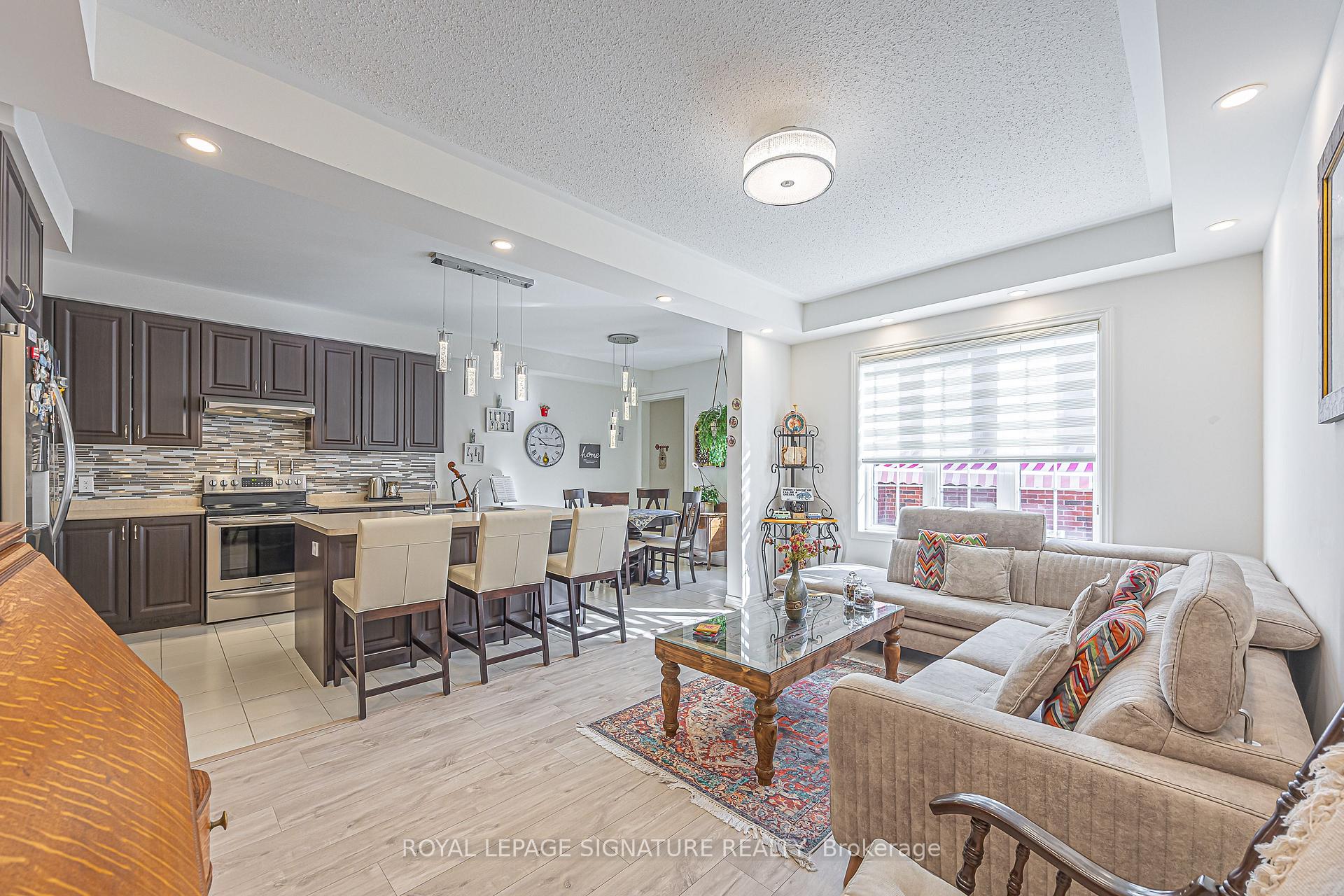 Photo 14 of 27 Beechborough Crescent, East Gwillimbury, Sharon — HOMEH