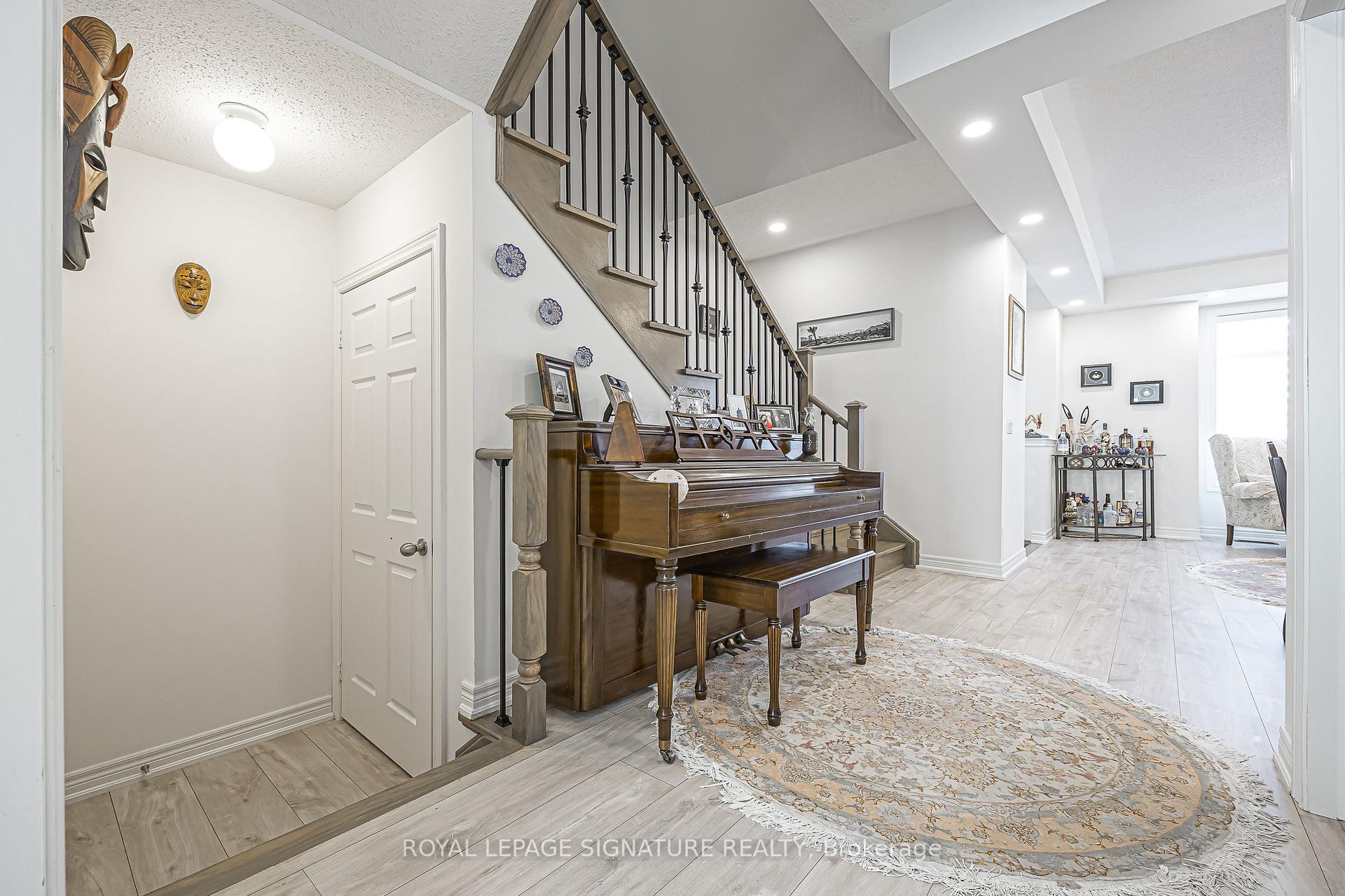 Photo 39 of 27 Beechborough Crescent, East Gwillimbury, Sharon — HOMEH