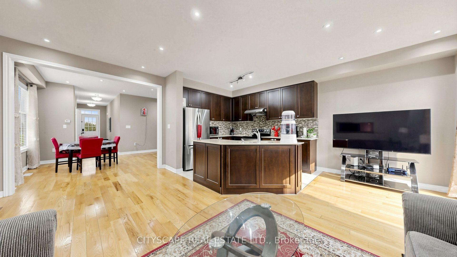 Photo 6 of 47 Goodsway Trail, Brampton, Northwest Brampton — HOMEH