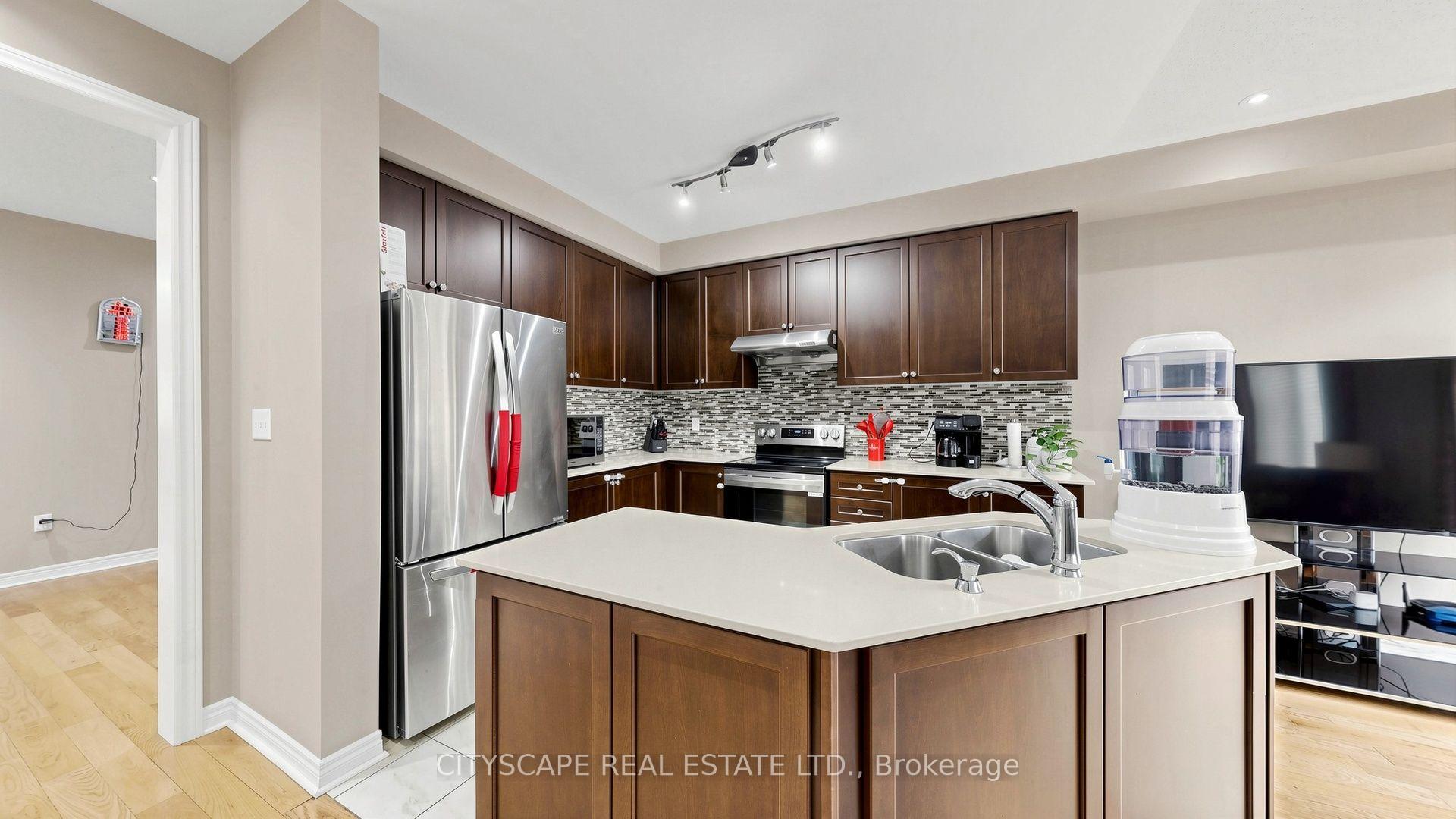Photo 8 of 47 Goodsway Trail, Brampton, Northwest Brampton — HOMEH