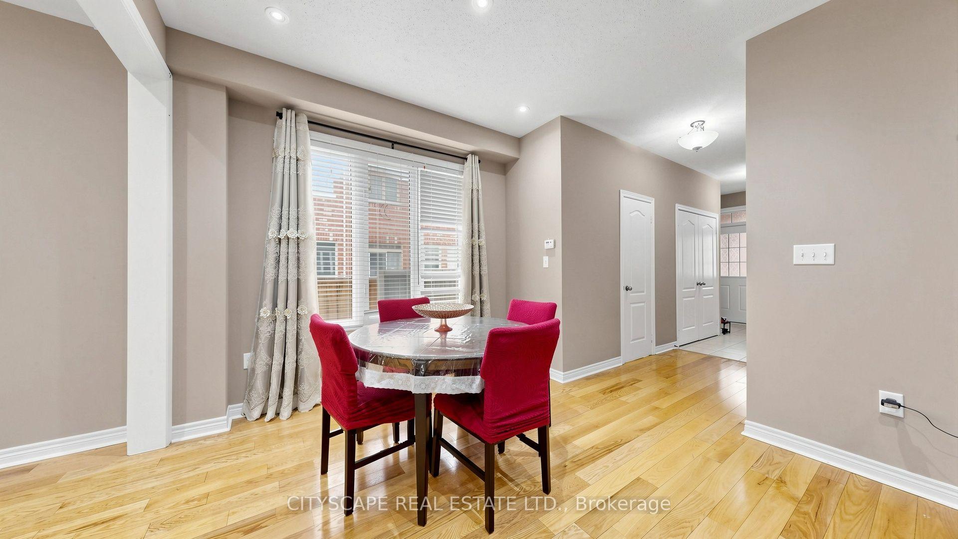 Photo 11 of 47 Goodsway Trail, Brampton, Northwest Brampton — HOMEH