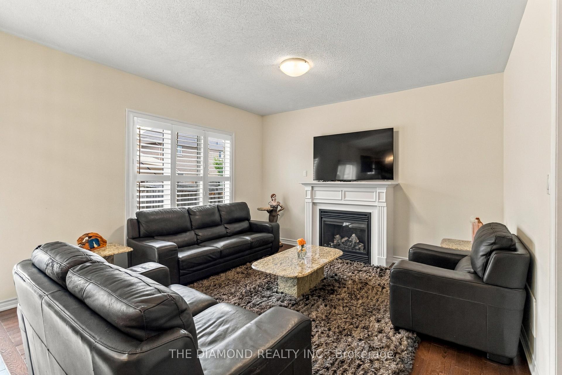 Photo 9 of 5 Penelope Street, Brampton, Bram East — HOMEH