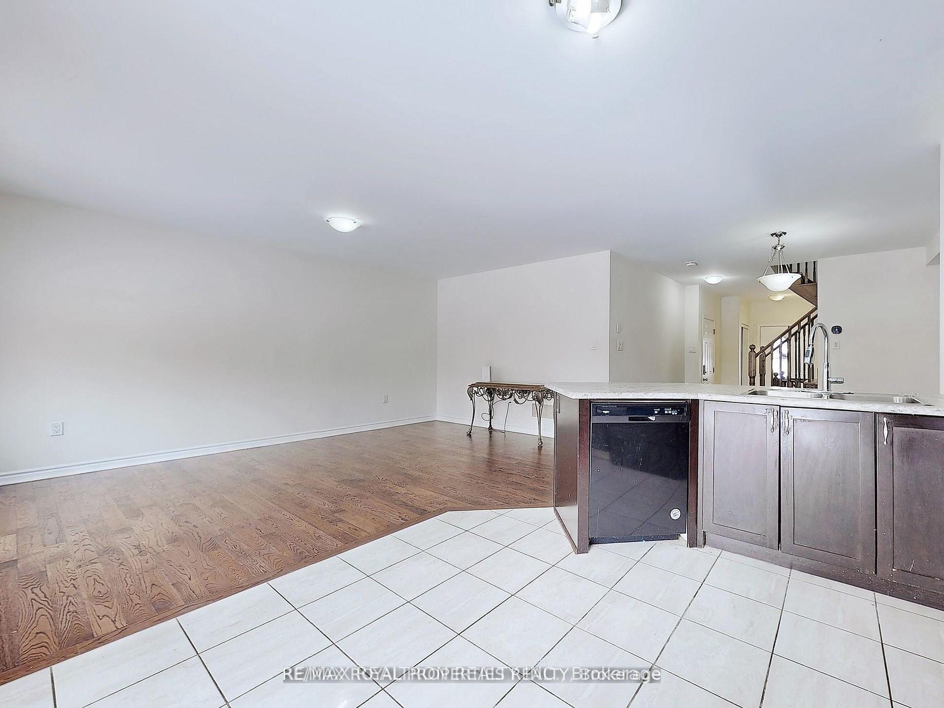 Photo 14 of 103 Westfield Drive, Whitby, Rural Whitby — HOMEH