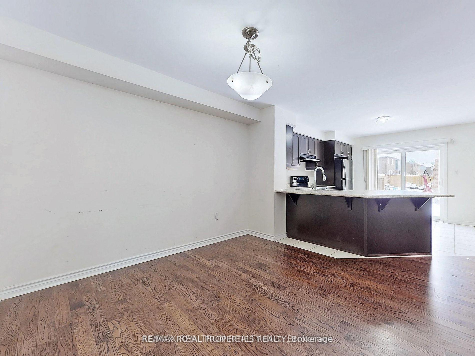 Photo 20 of 103 Westfield Drive, Whitby, Rural Whitby — HOMEH