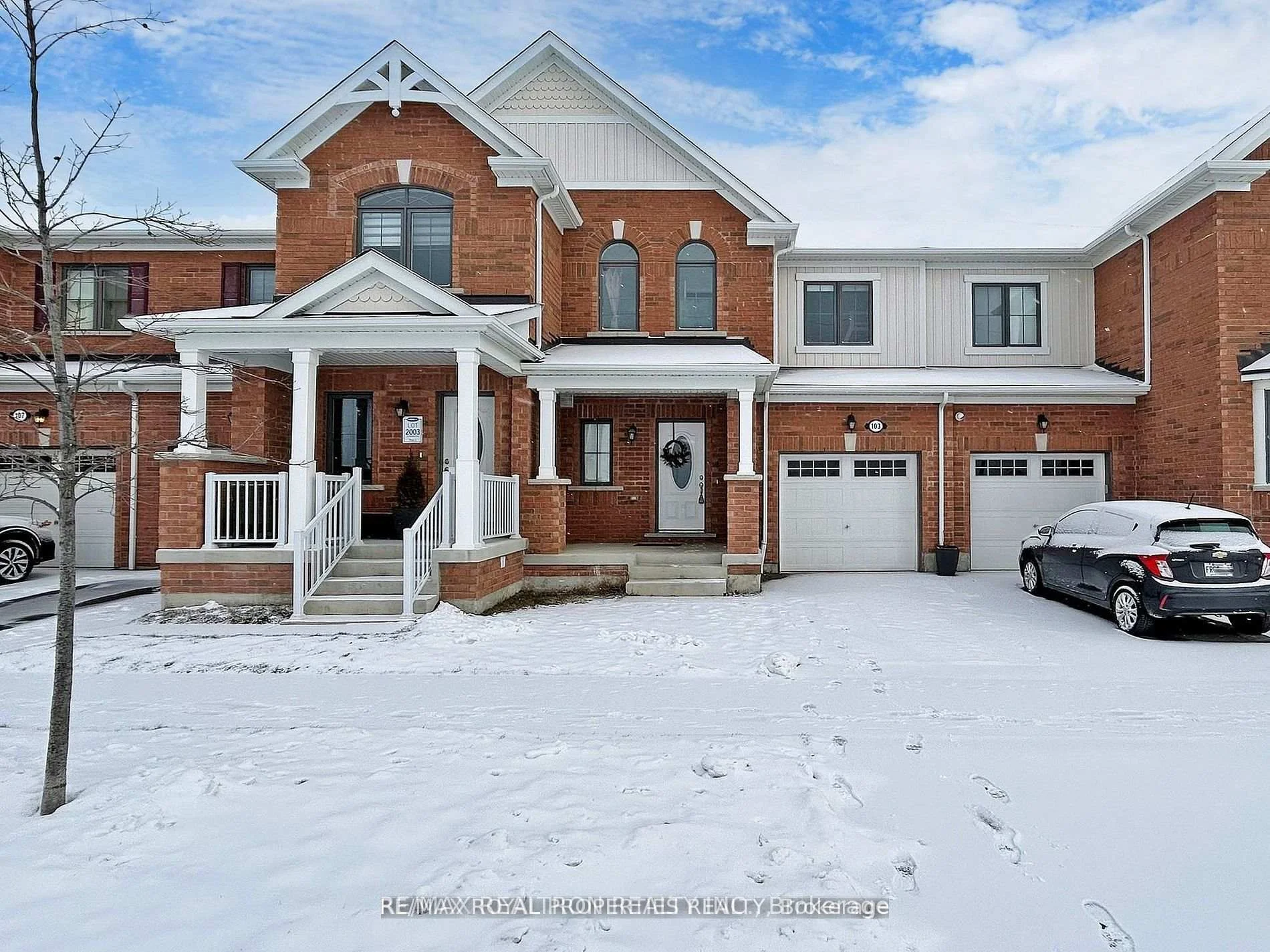 Photo 4 of 103 Westfield Drive, Whitby, Rural Whitby — HOMEH