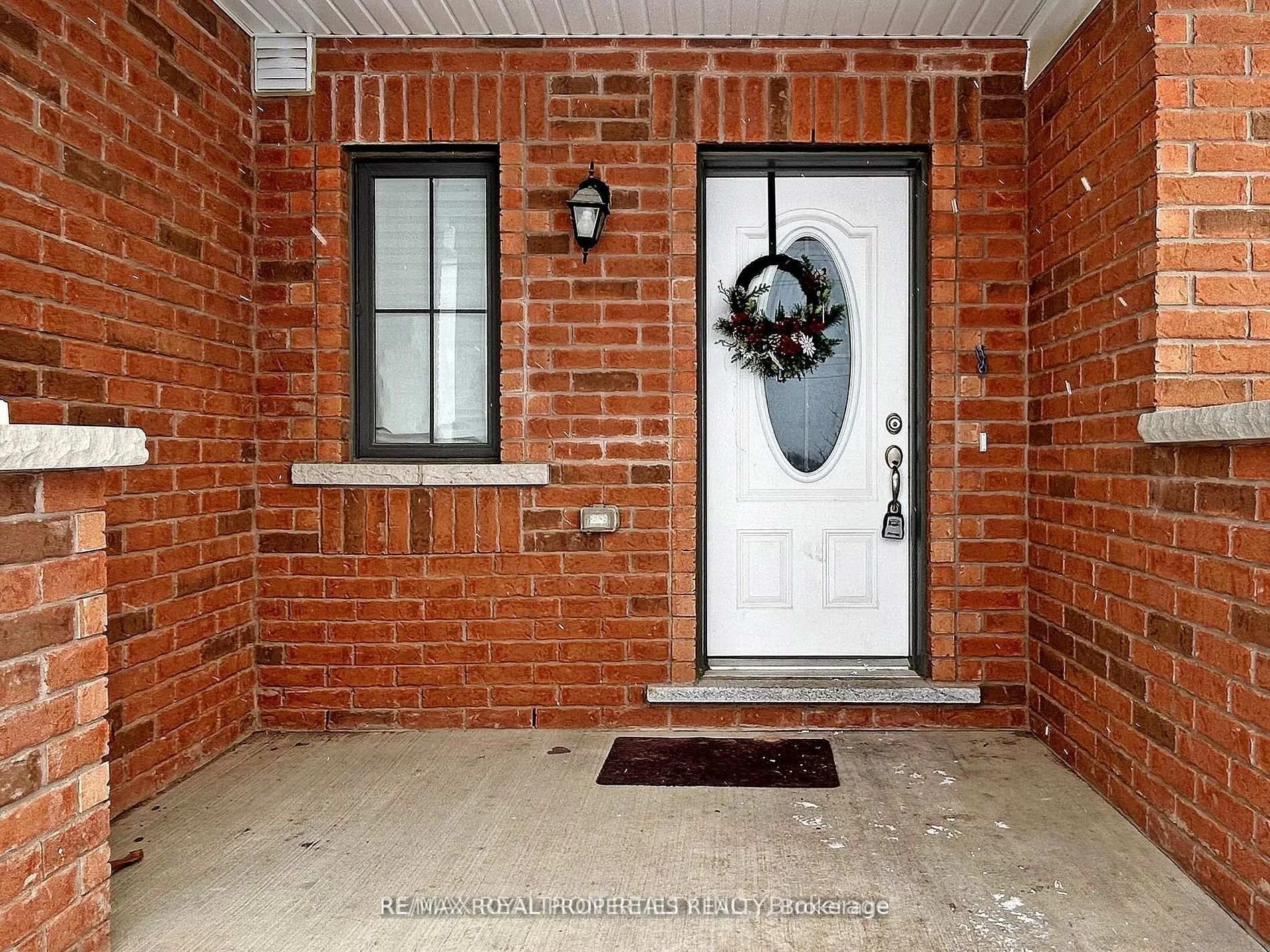 Photo 6 of 103 Westfield Drive, Whitby, Rural Whitby — HOMEH
