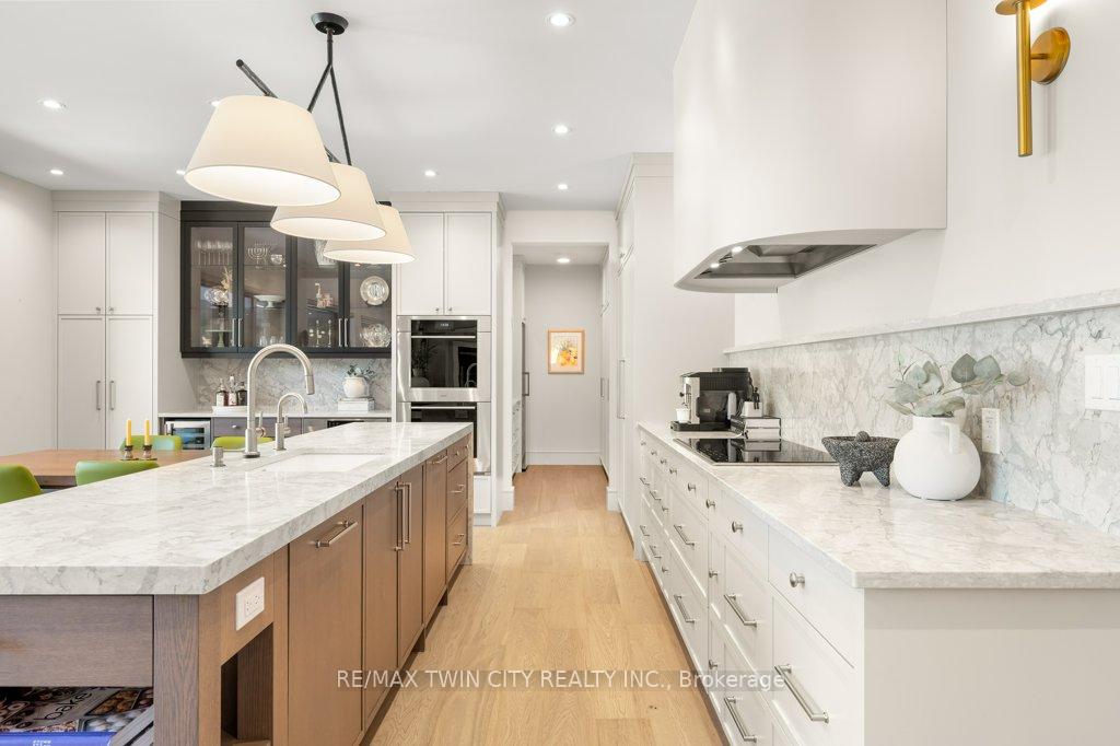 Photo 7 of 26 Golfview Place, Kitchener, Uptown West — HOMEH