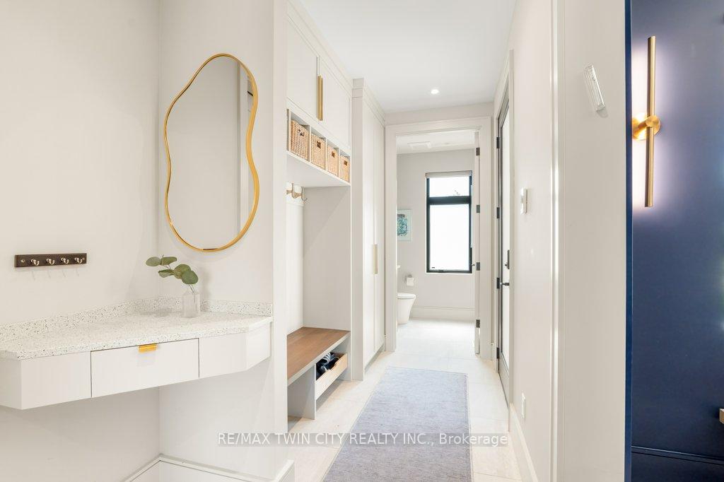 Photo 17 of 26 Golfview Place, Kitchener, Uptown West — HOMEH
