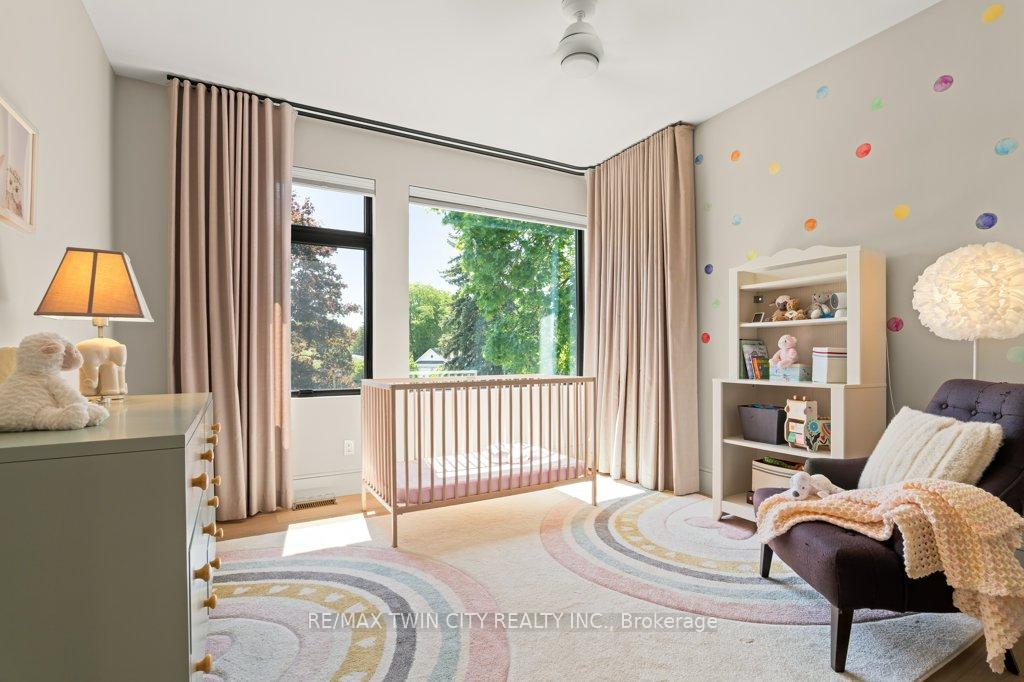 Photo 28 of 26 Golfview Place, Kitchener, Uptown West — HOMEH