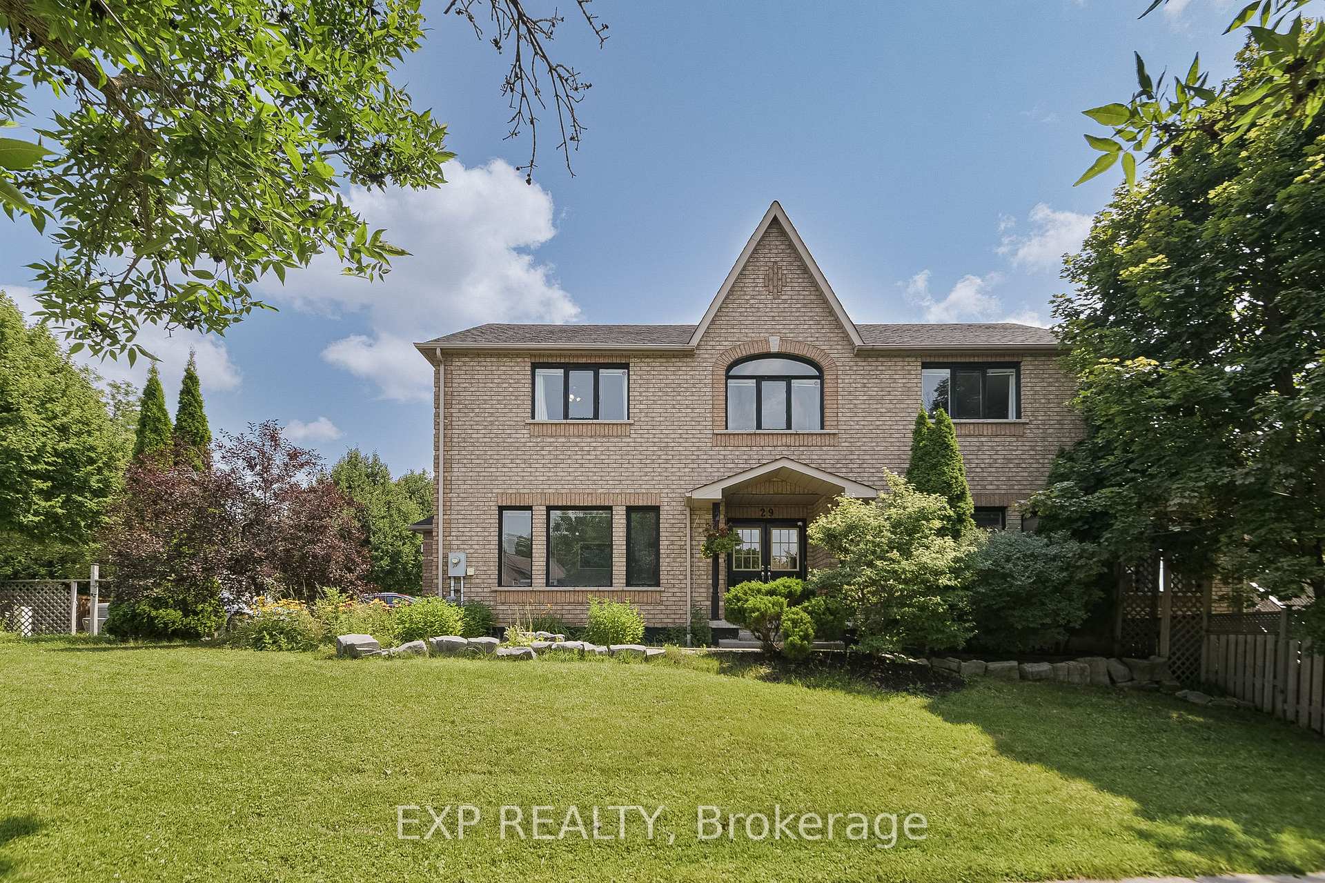 Photo 3 of 29 Batson Drive, Aurora, Aurora Village — HOMEH